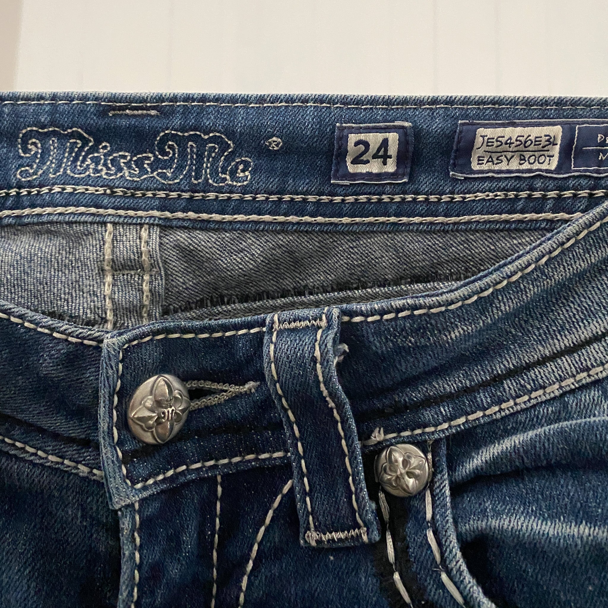 Miss Me Low Rise Bootcut Jeans (X/S)