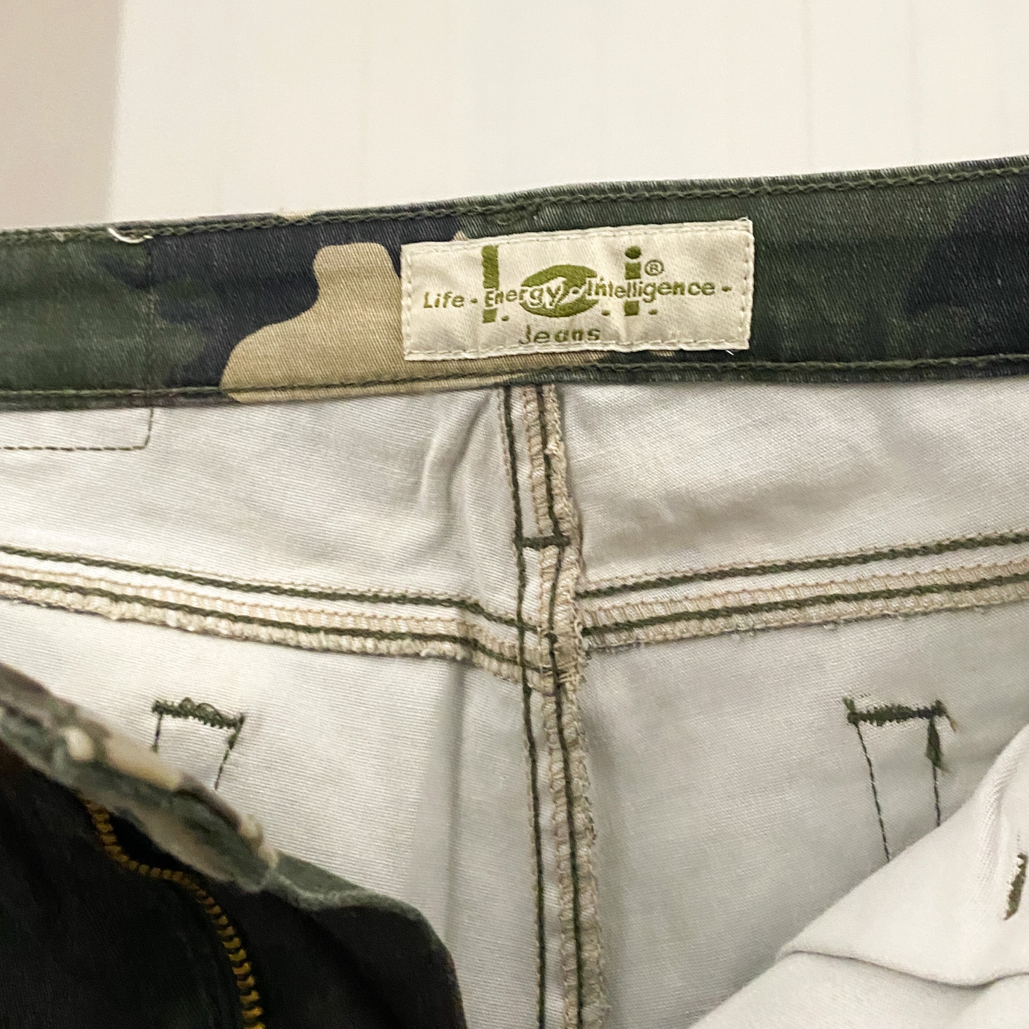 2000s l.e.i Belted Camo Pants (S/M)
