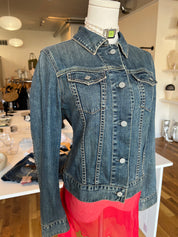Vintage Y2K Midwash Gap Trucker (S/M)
