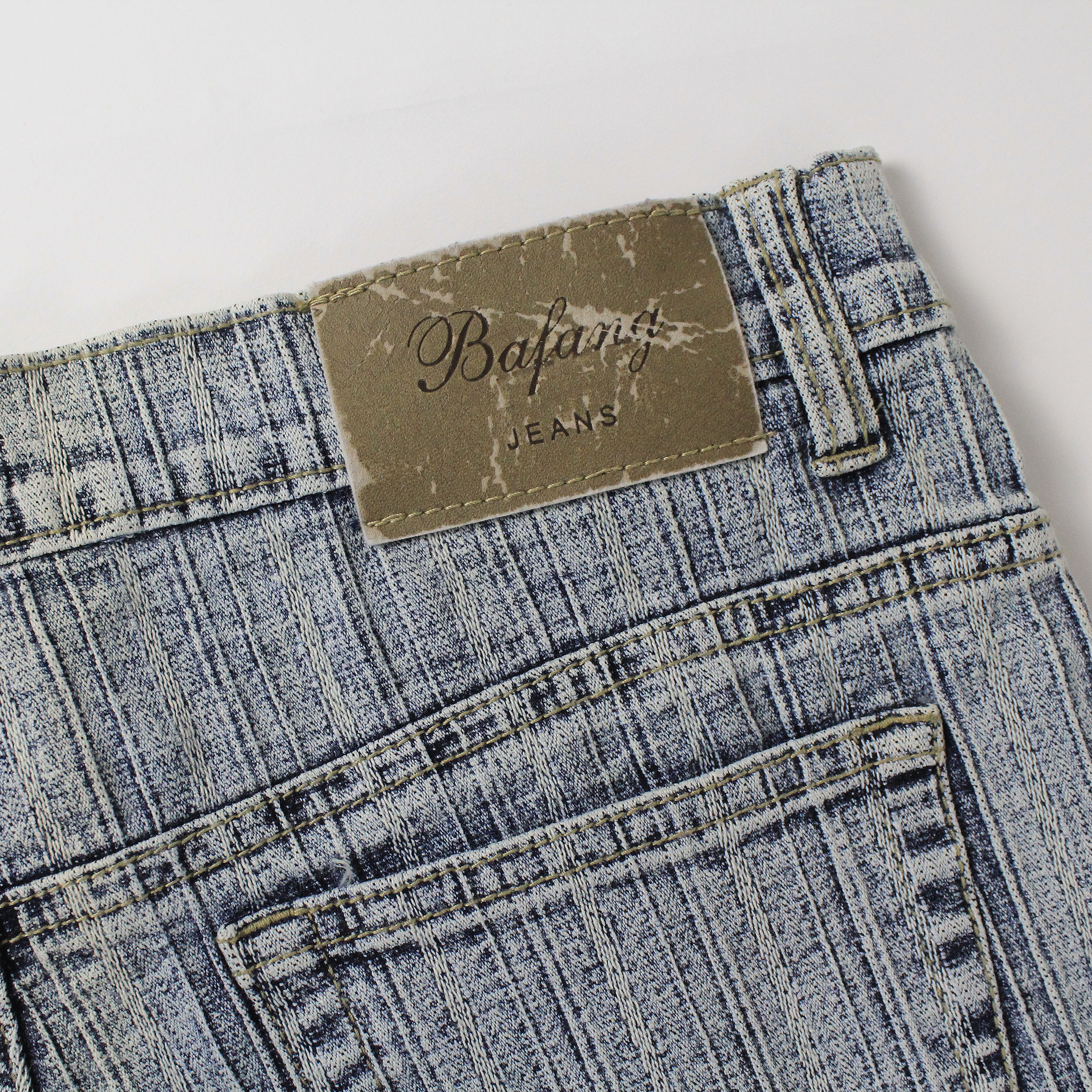 French Vintage Faded Denim Capris (M)