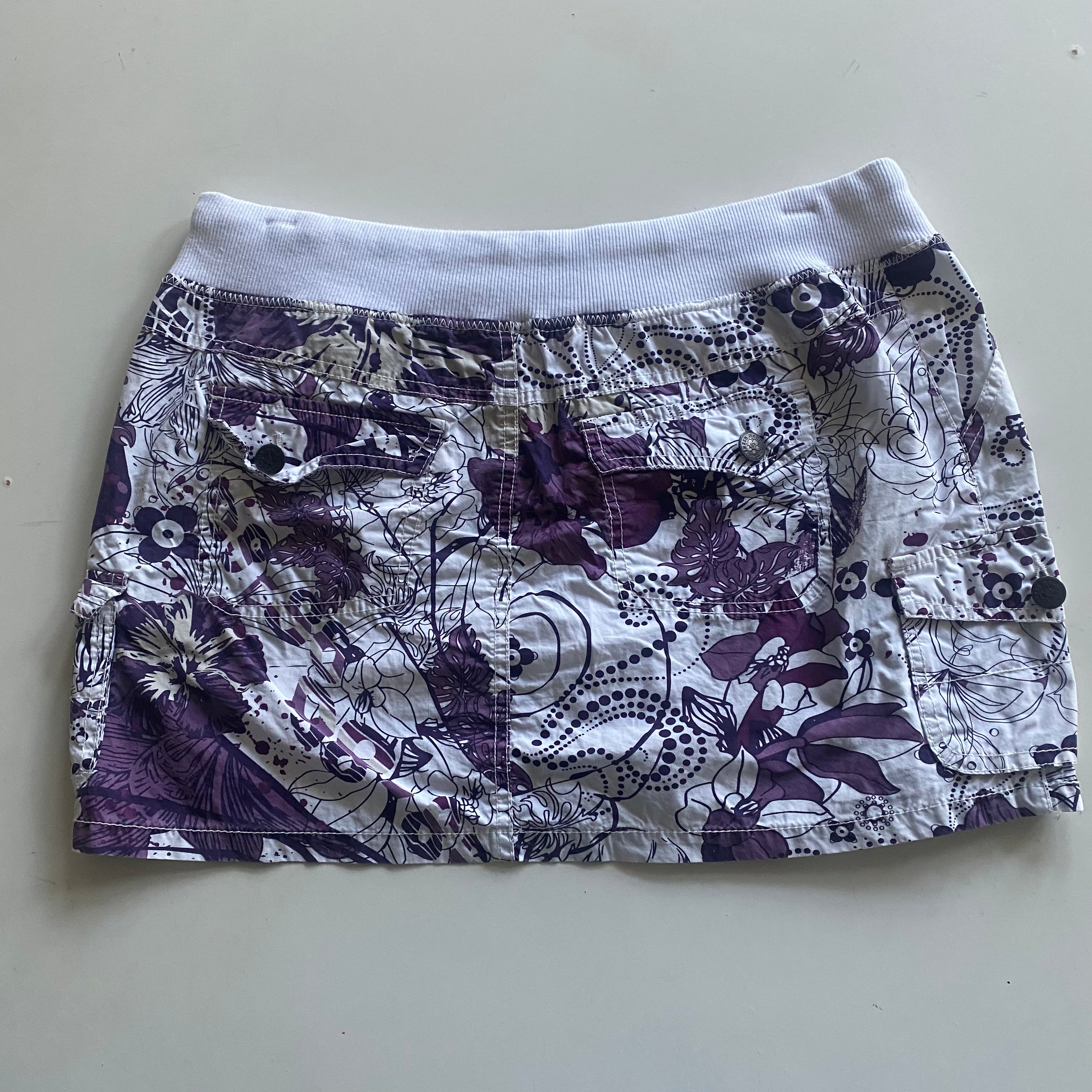 Graphic Mini Skirt (L)
