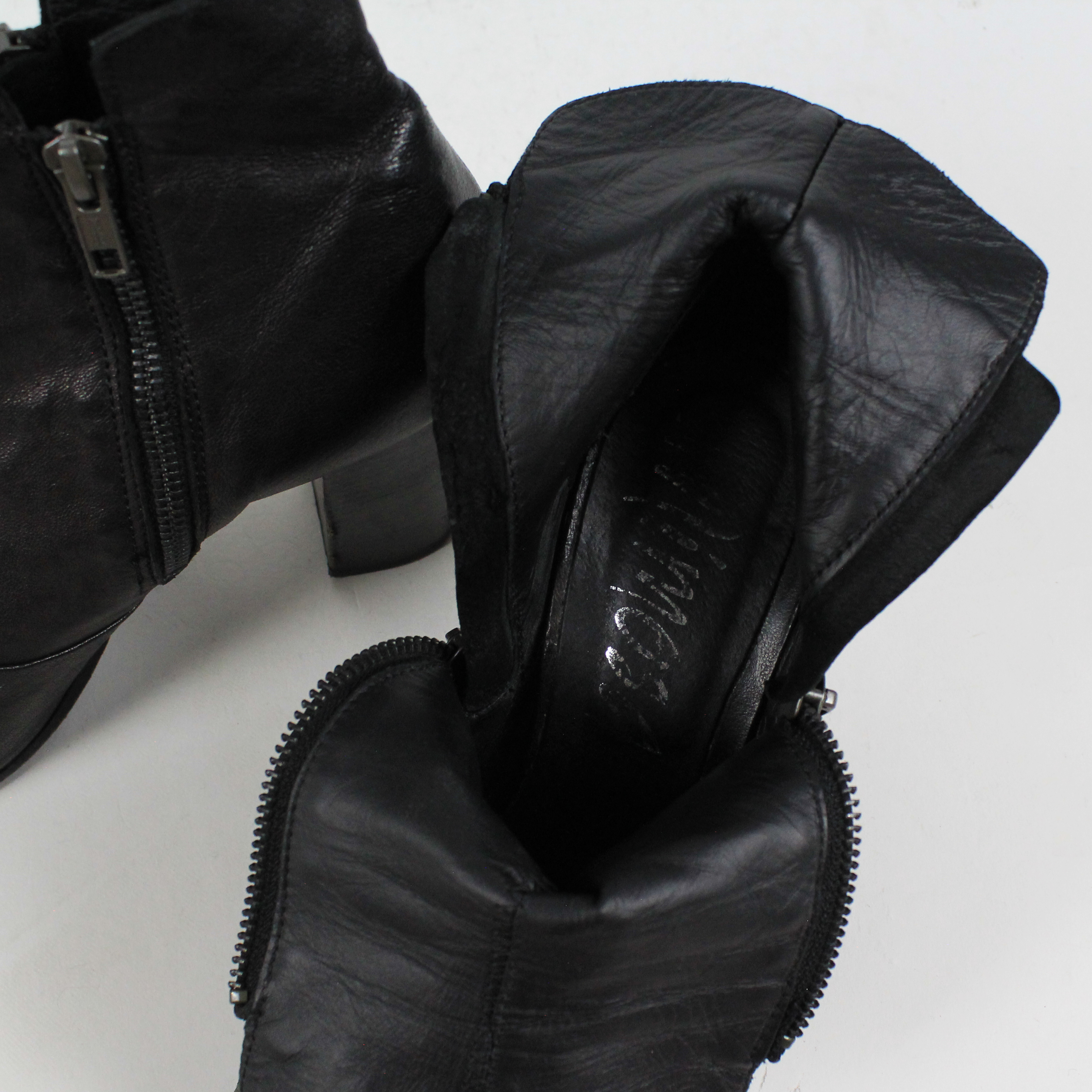 Italian Vintage Leather Ankle Boots (EU 39)