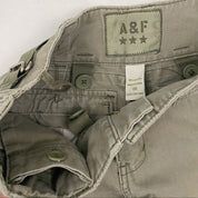 2000s Abercrombie Low Rise Cargo Capris (XS)