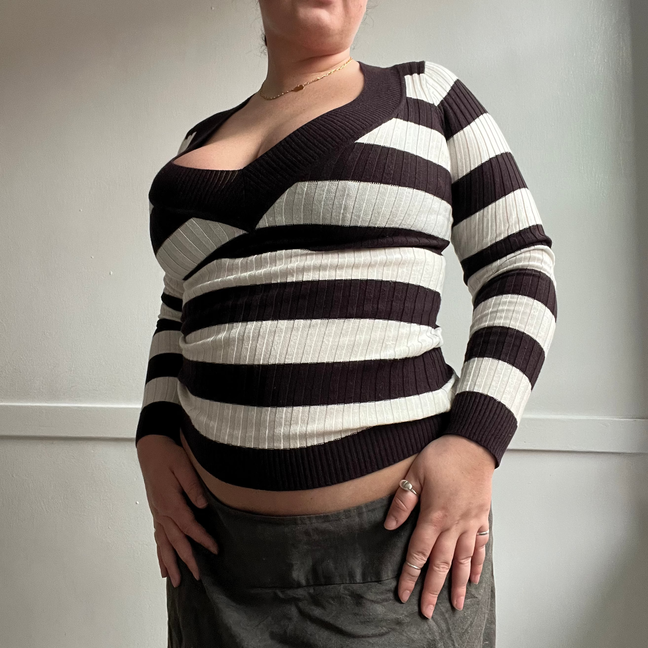 Y2K Striped Deep V Knit (S)