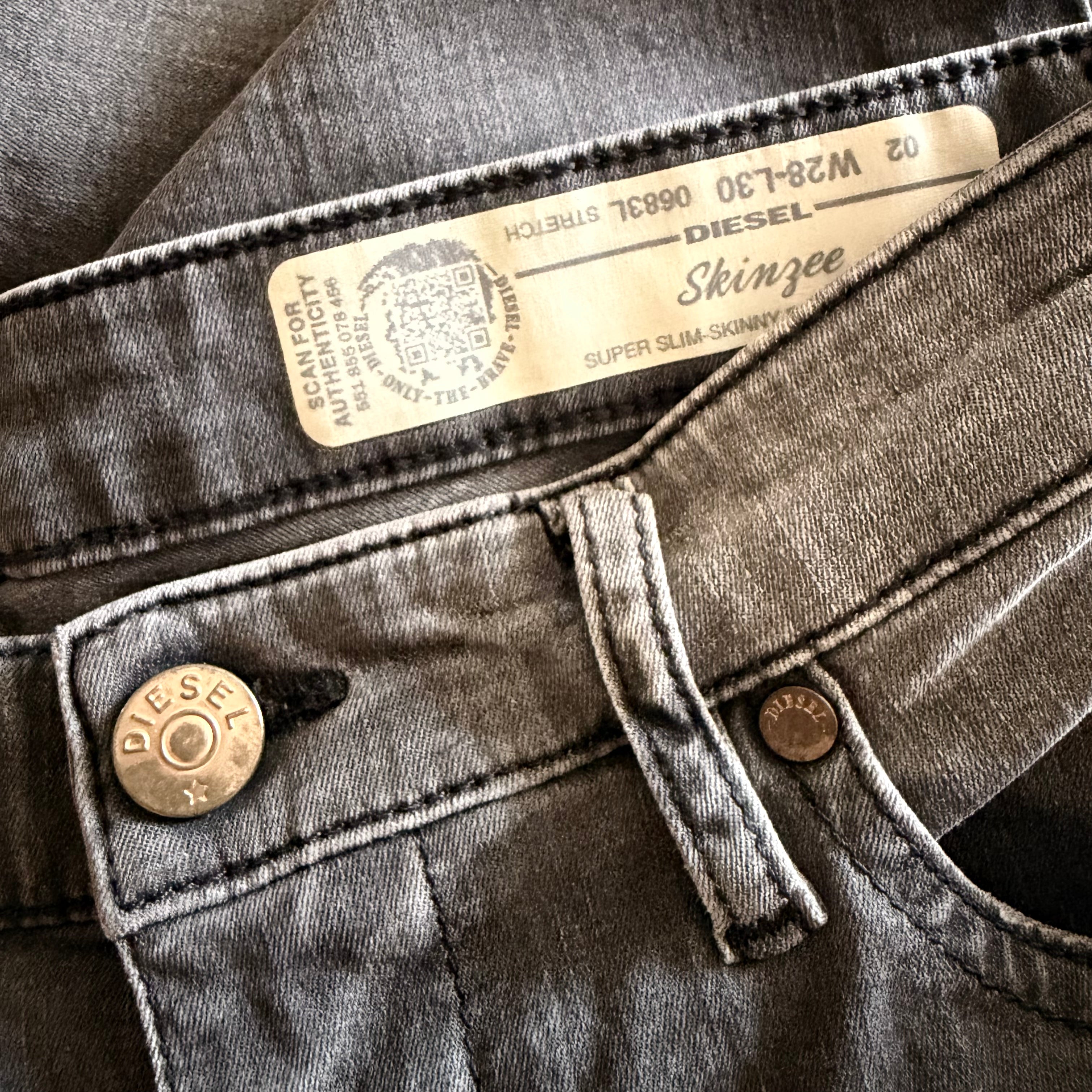 Diesel Gray Distressed Skinny Jeans (XS)