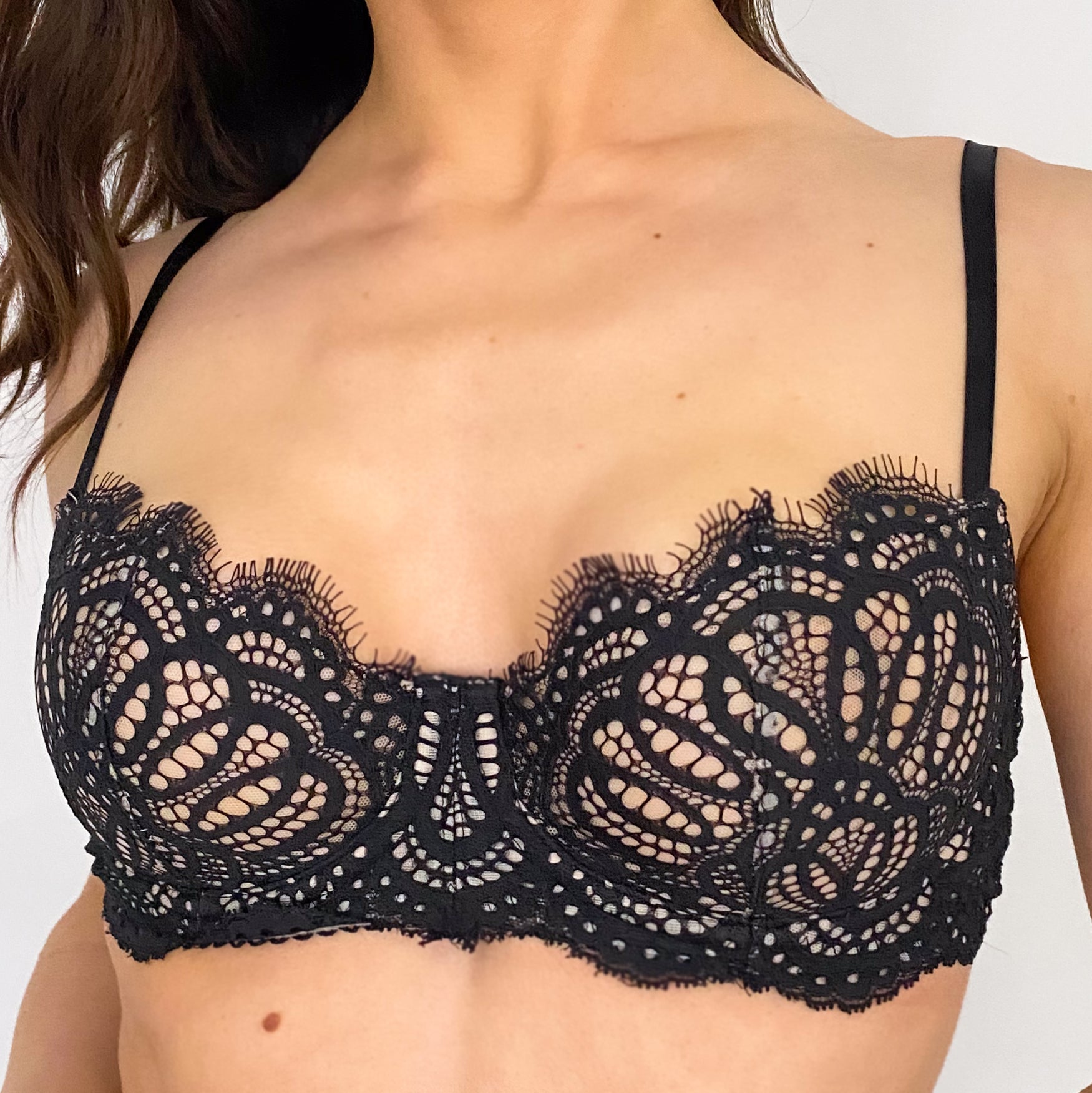 VS Lace Bra - 32dd