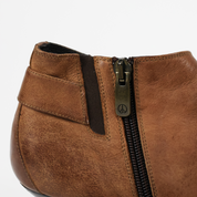 Antique Vachetta Heeled Boots (7.5)