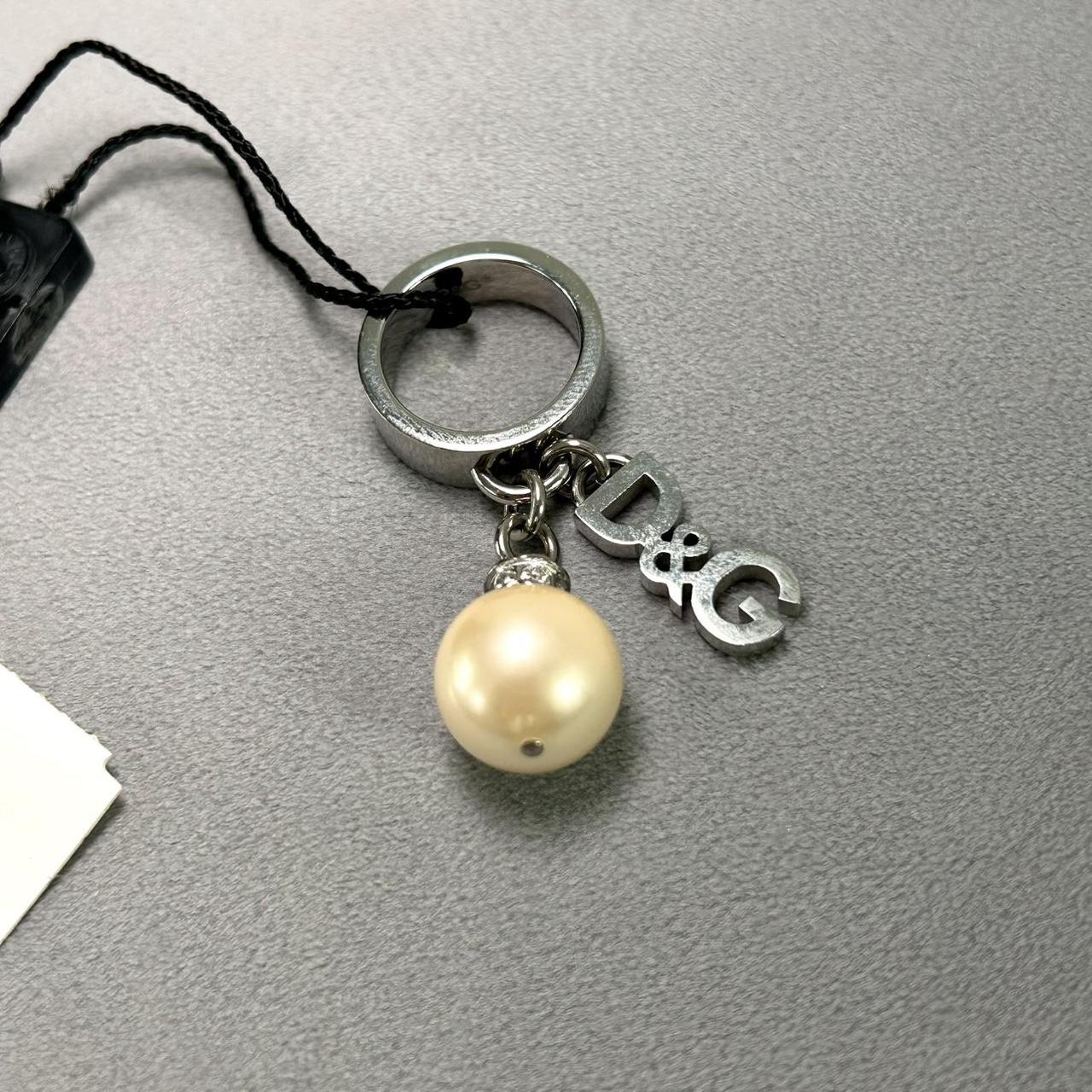 NWT D&G Dolce & Gabbana Silver Pearl Charm Ring (5)