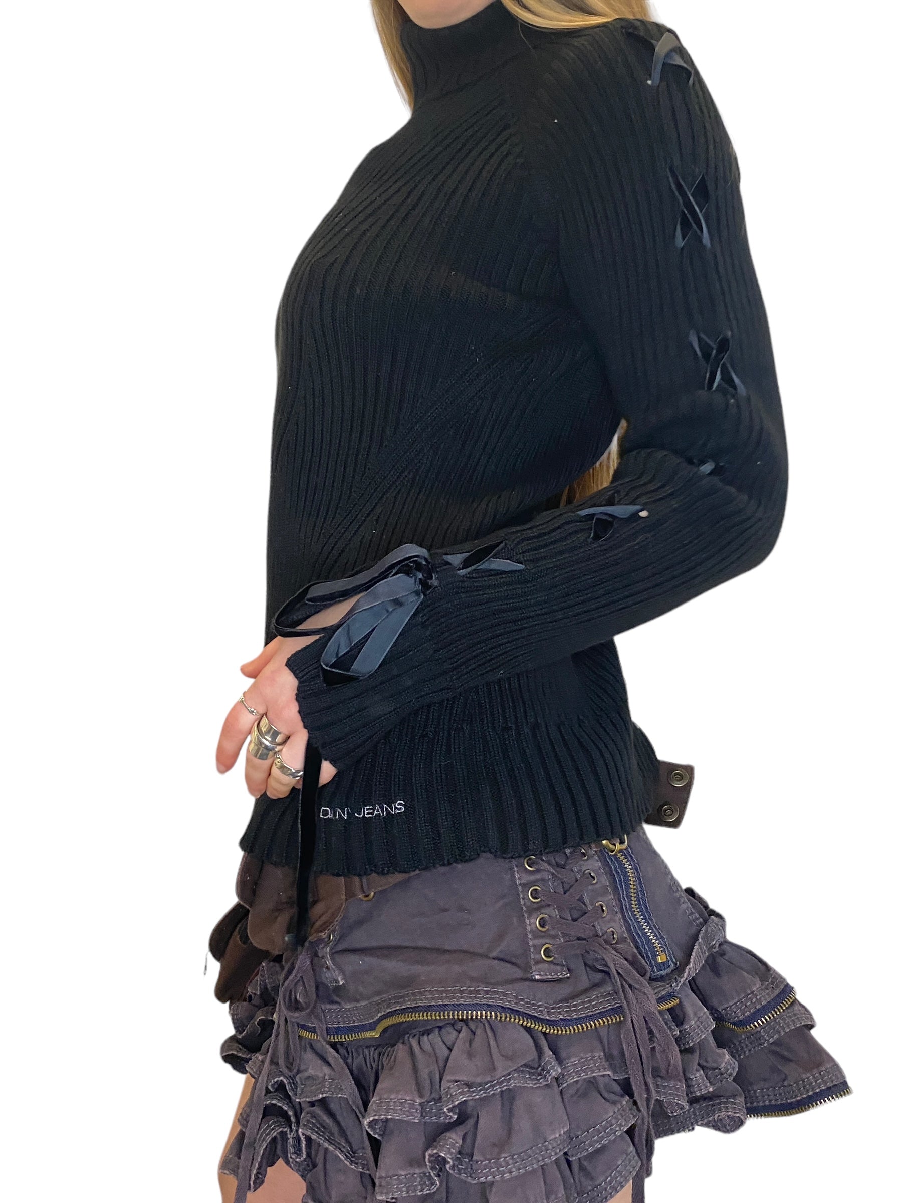 Vintage DKNY Jeans Chunky Cable Knit Jumper with Lace Bow detail (L)