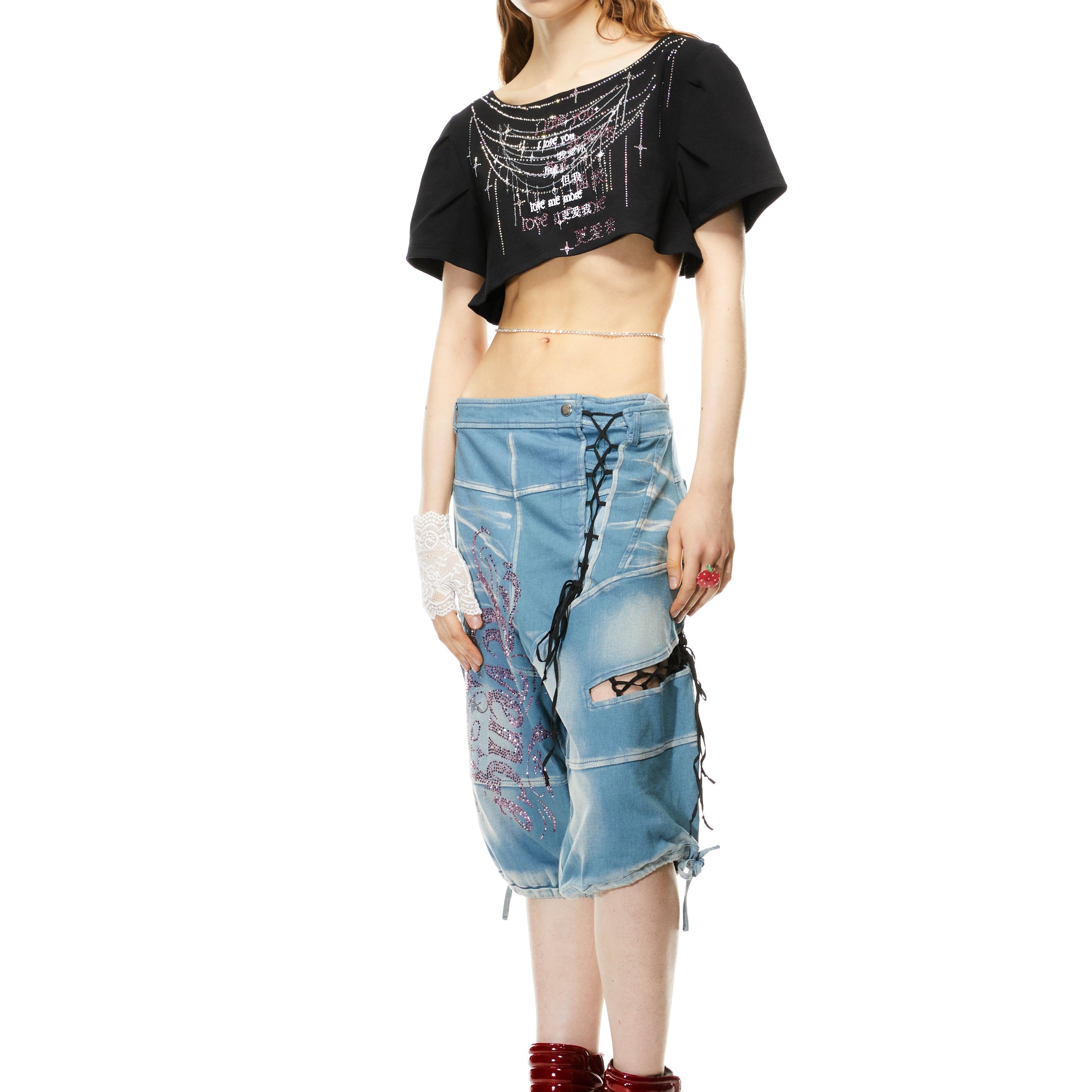 SS26LoveMeMoreCropTopRevengeLaceUpJortsScarletArmorPleasersSTELLAXINGYI1.jpg