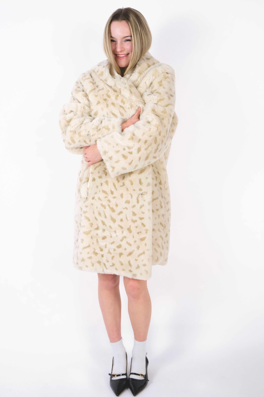 Vanilla Cream Faux Fur Coat (S)