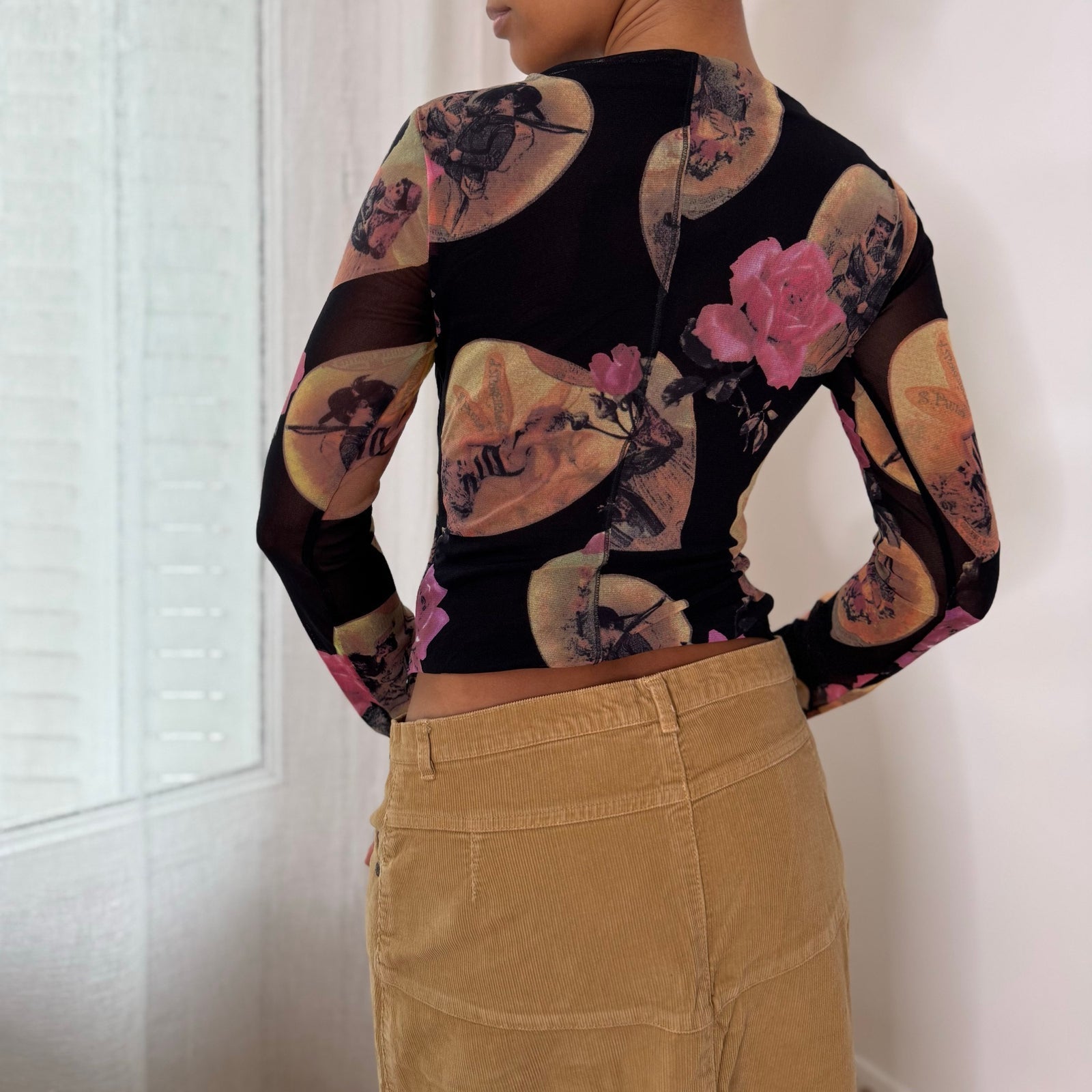 Mariella Burani Italian vintage Y2K black portrait print mesh top with Victorian medallions & pink roses