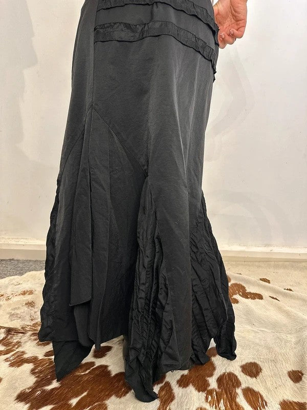Vintage French Vintage Romantic Gothic Ruffle Asymmetrical Max Skirt (M)