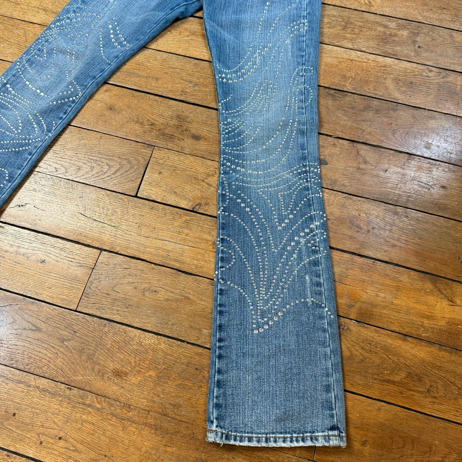 Vintage Y2k Jeans with rhinestones detailing (XS)
