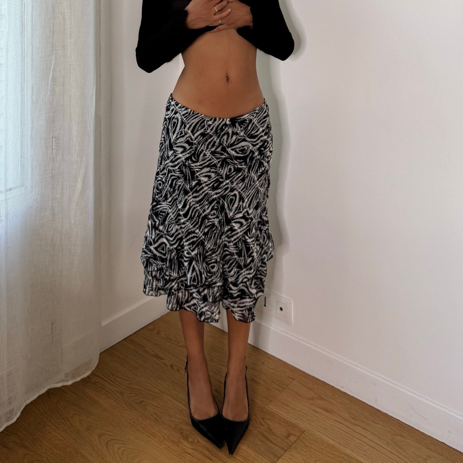 Italian vintage black & white abstract zebra print mesh midi skirt with ruffled hem
