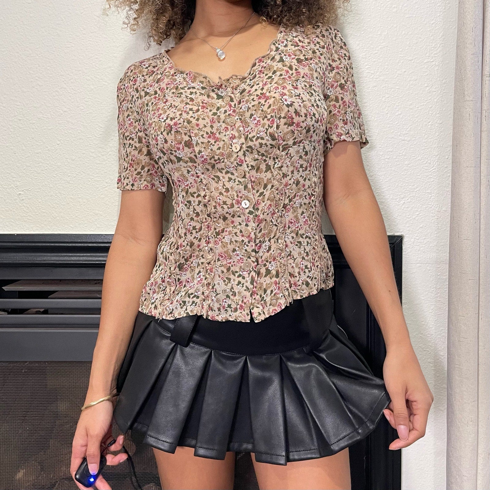 00s tan & pink Floral Print Fitted Blouse (S/M)