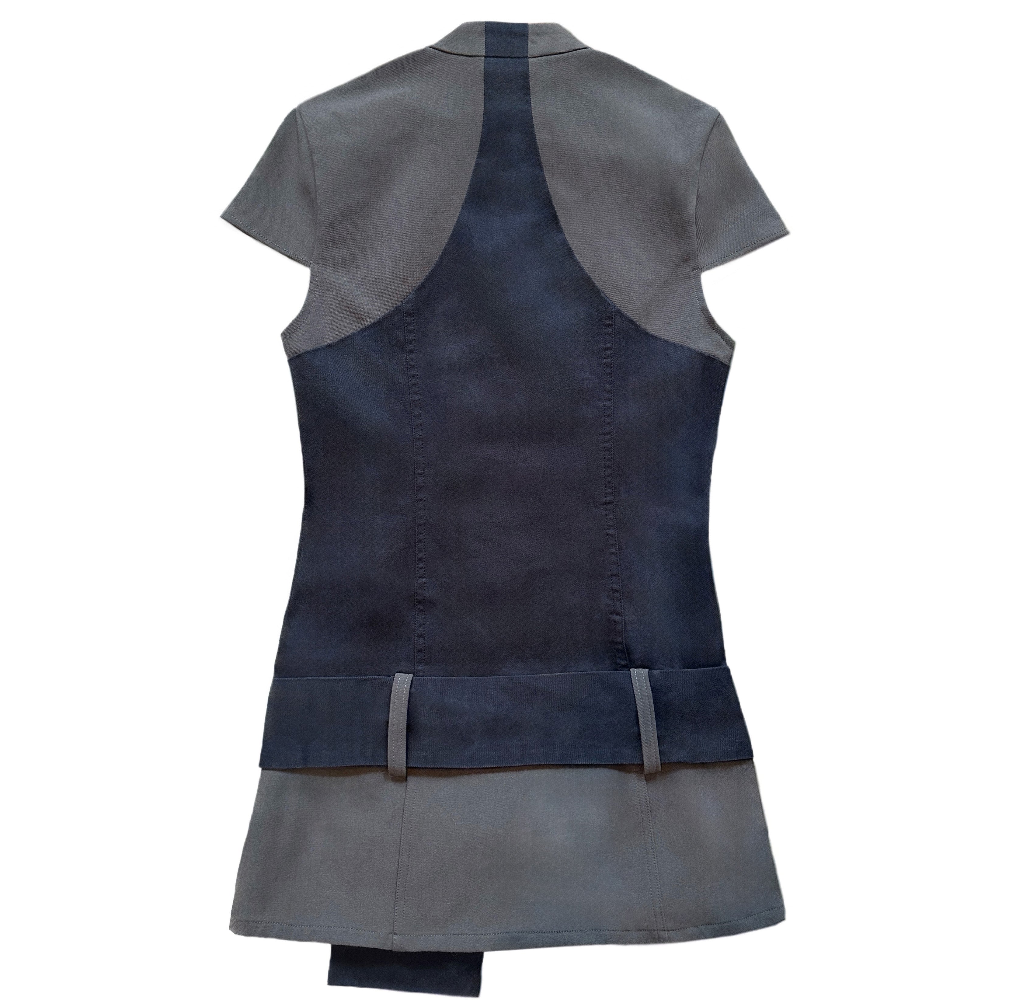 dressback_4eb2f948-dbe2-4b5d-84cd-9786e1d199de.jpg