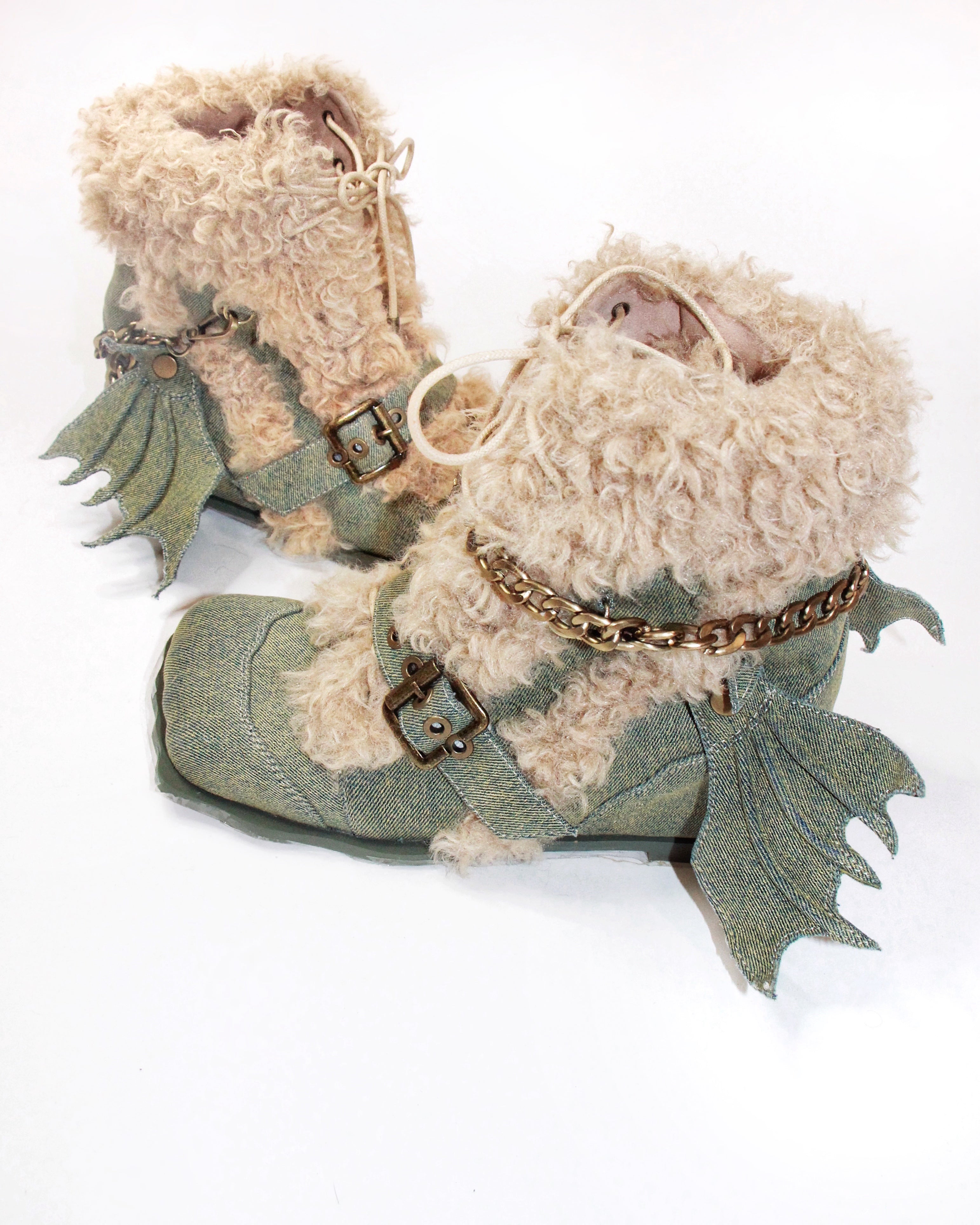 Earth Wings Hidden Heels Boots (5-15)