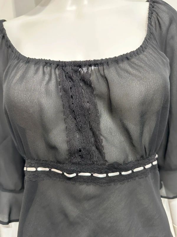 Vintage Sheer Milkmaid Lace Ruffle Top (M)