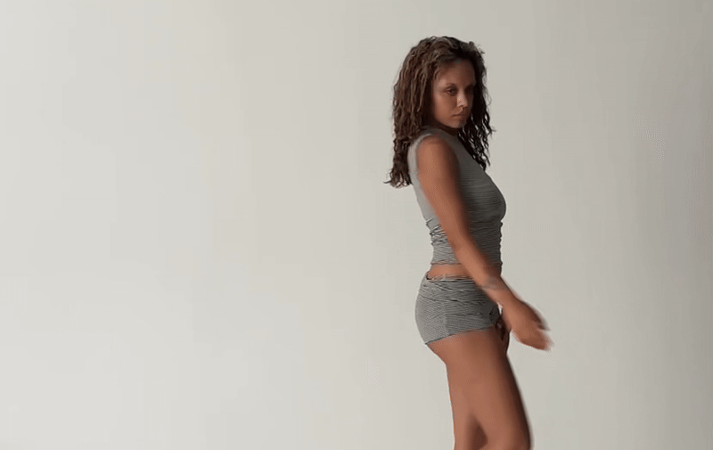 ezgif.com-crop_b5392aa6-fd2e-468c-833e-d2a565ac8d2e.gif