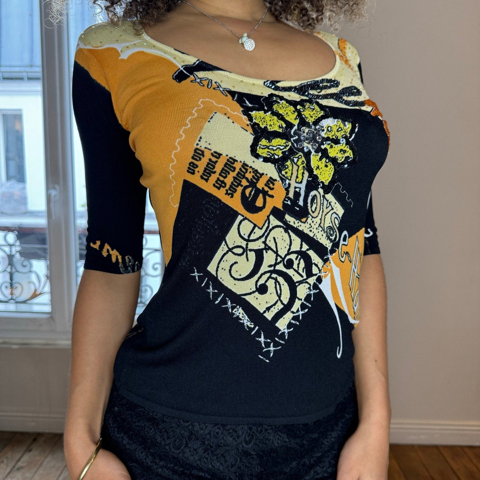 Vintage Graphic Knit Blouse (S/M) Vintage Graphic Knit Blouse (S/M)