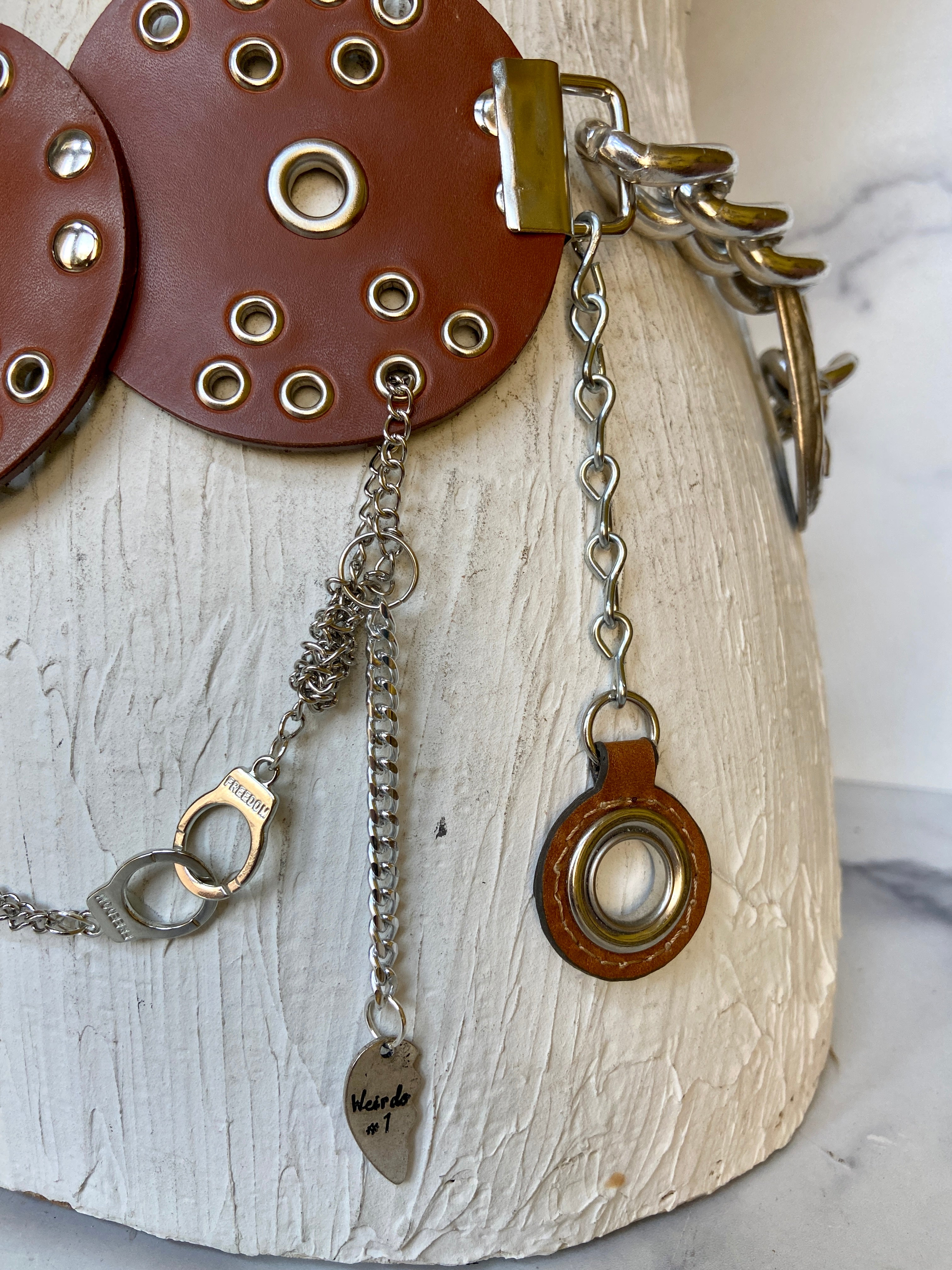 Messy chains belt