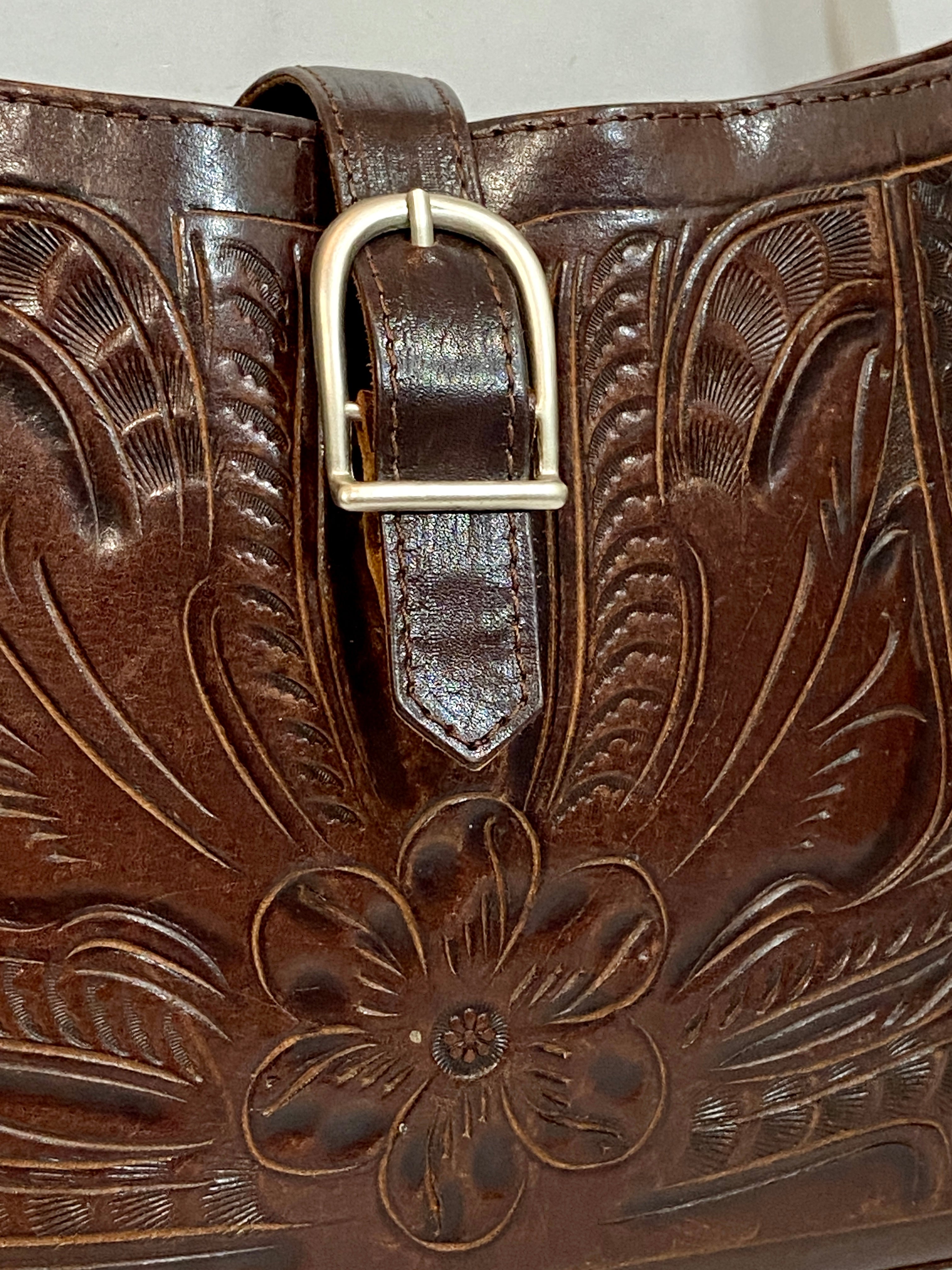 Vintage 70s Tan Leather Tooled Purse