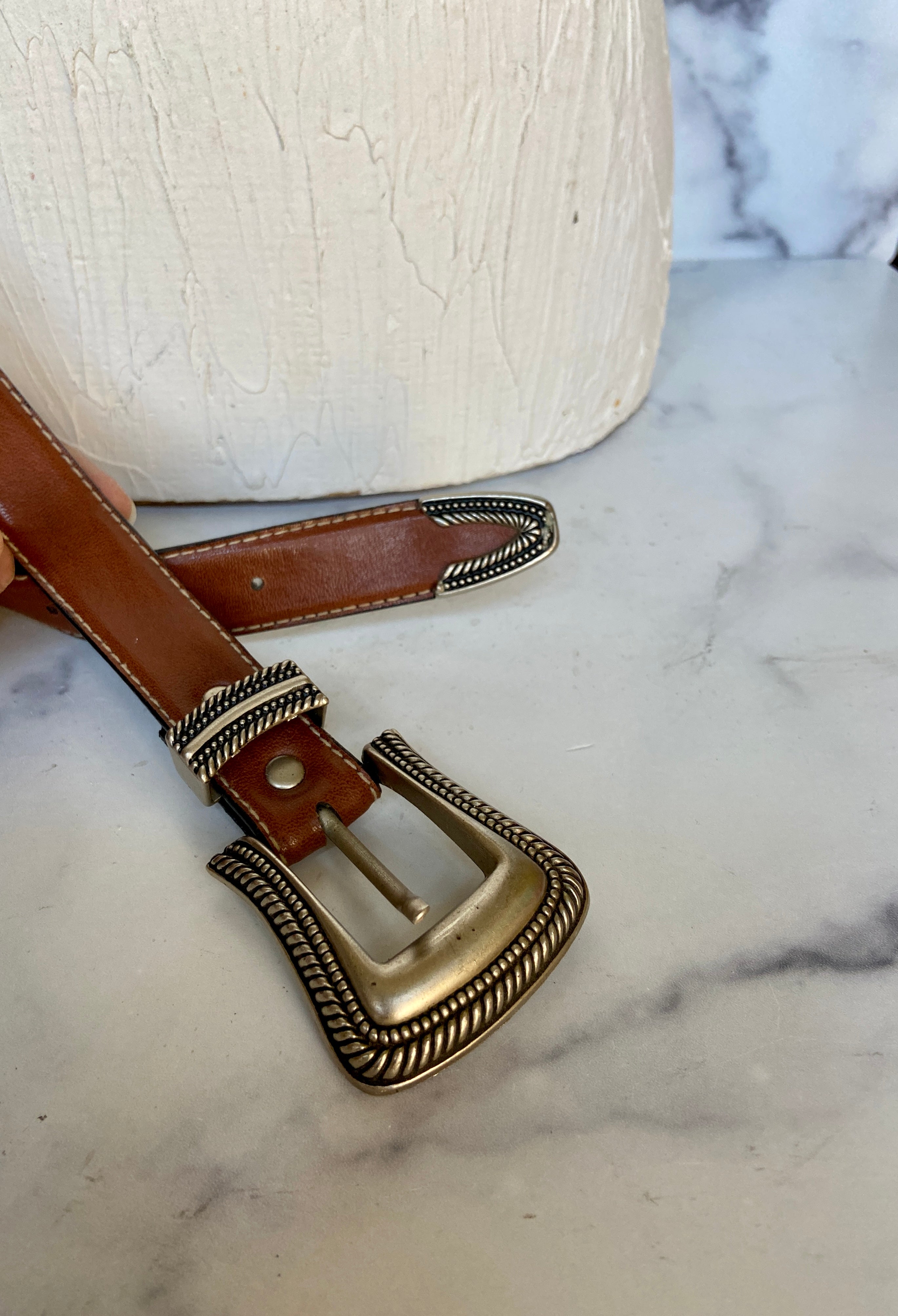 Brown tone leather belt