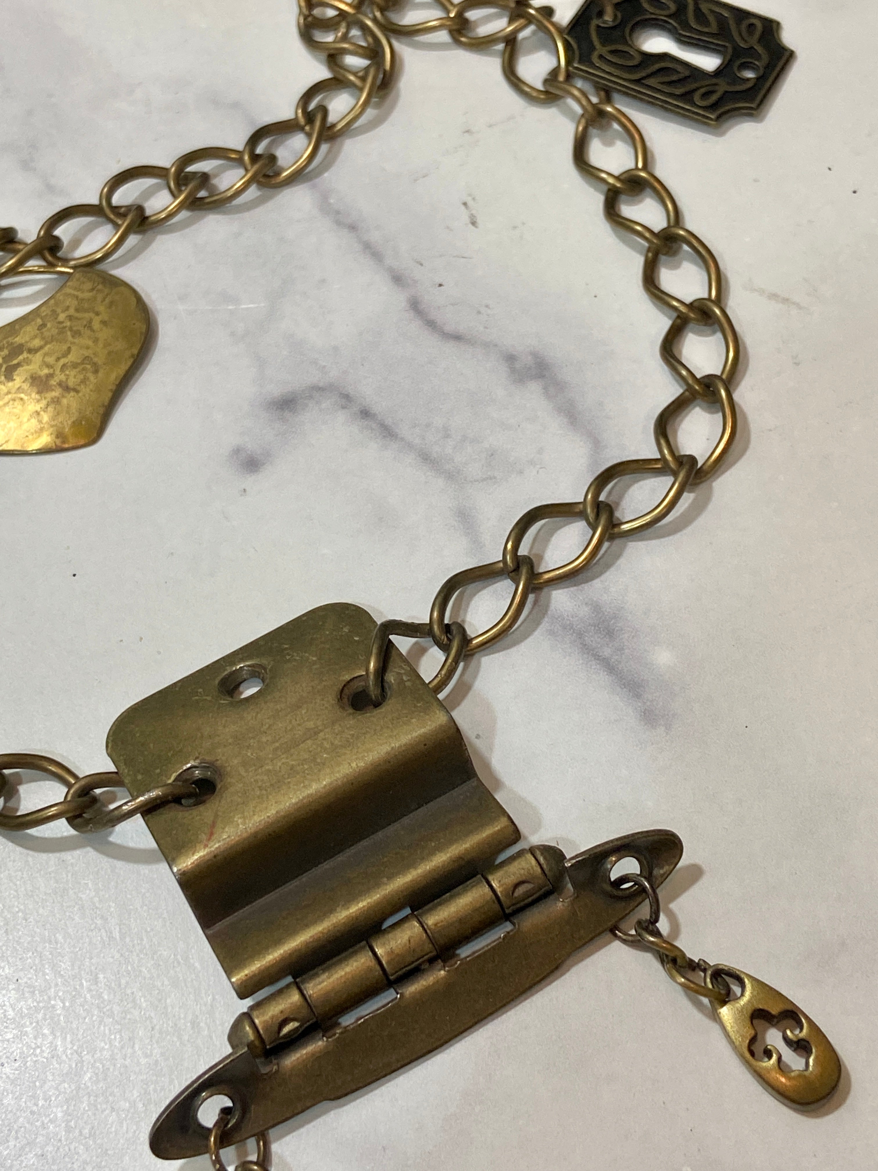 War chains
