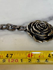 One flower chain belt