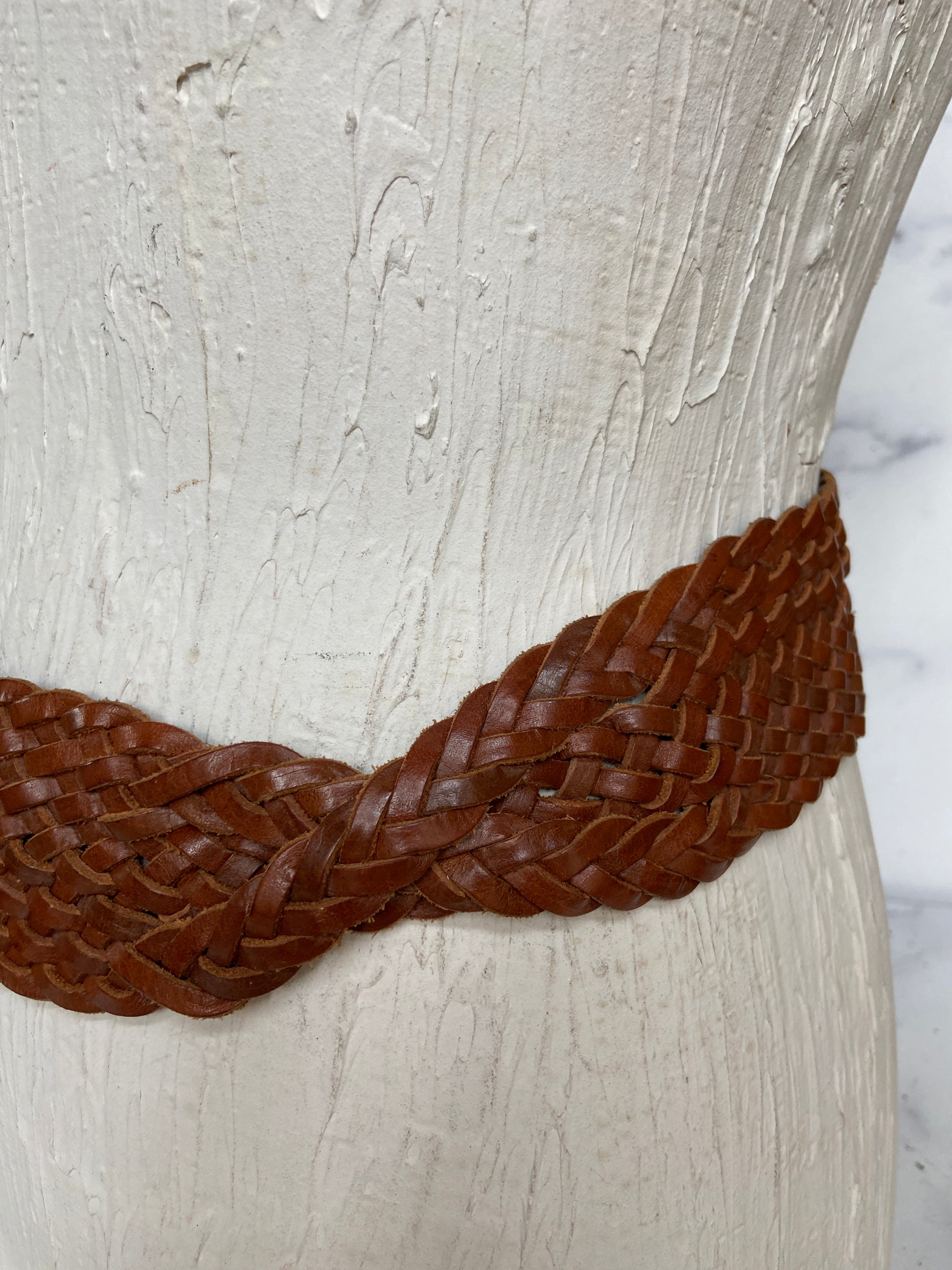 Gap brown braided leather belt