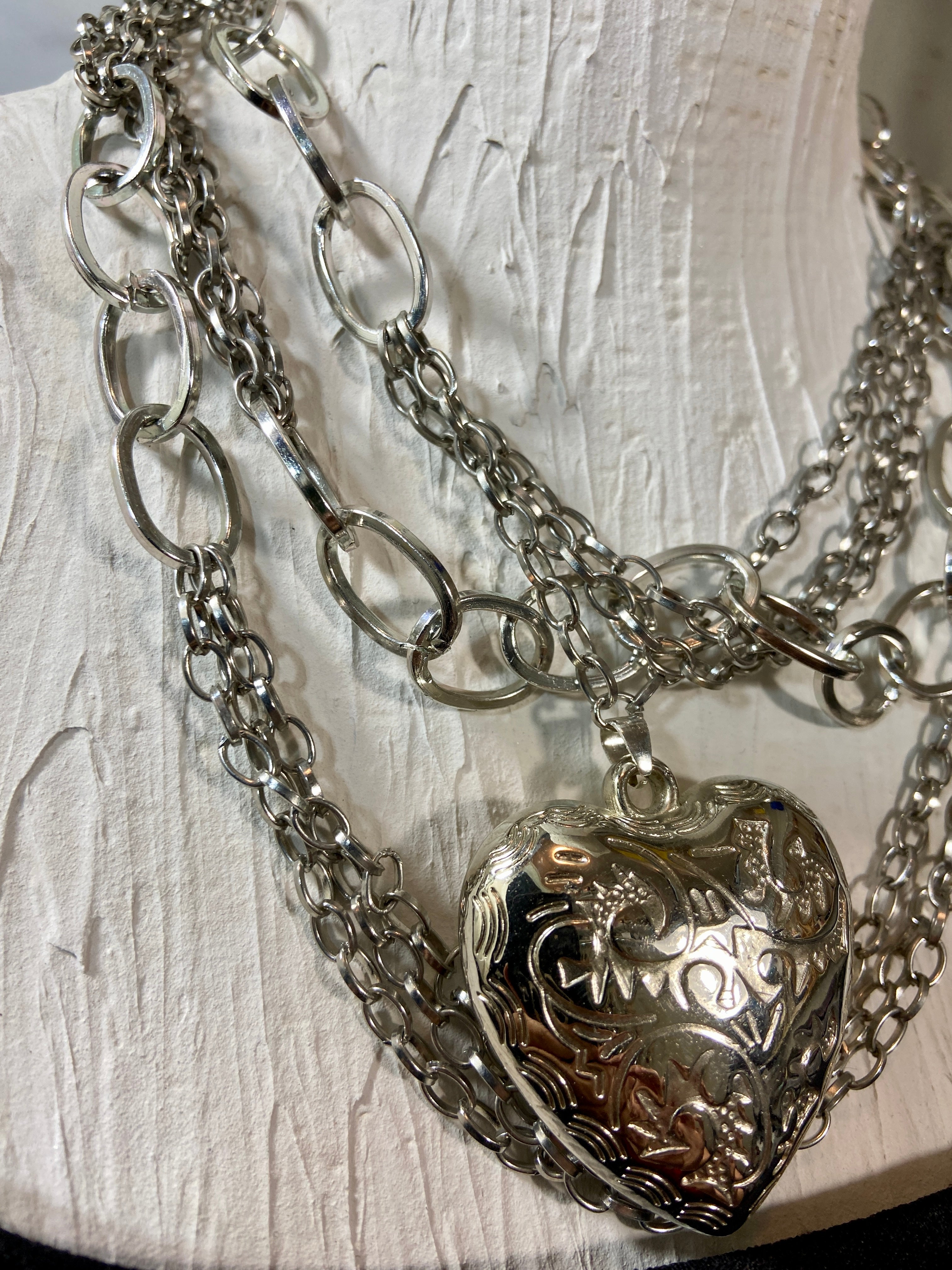 Heart in layers chains