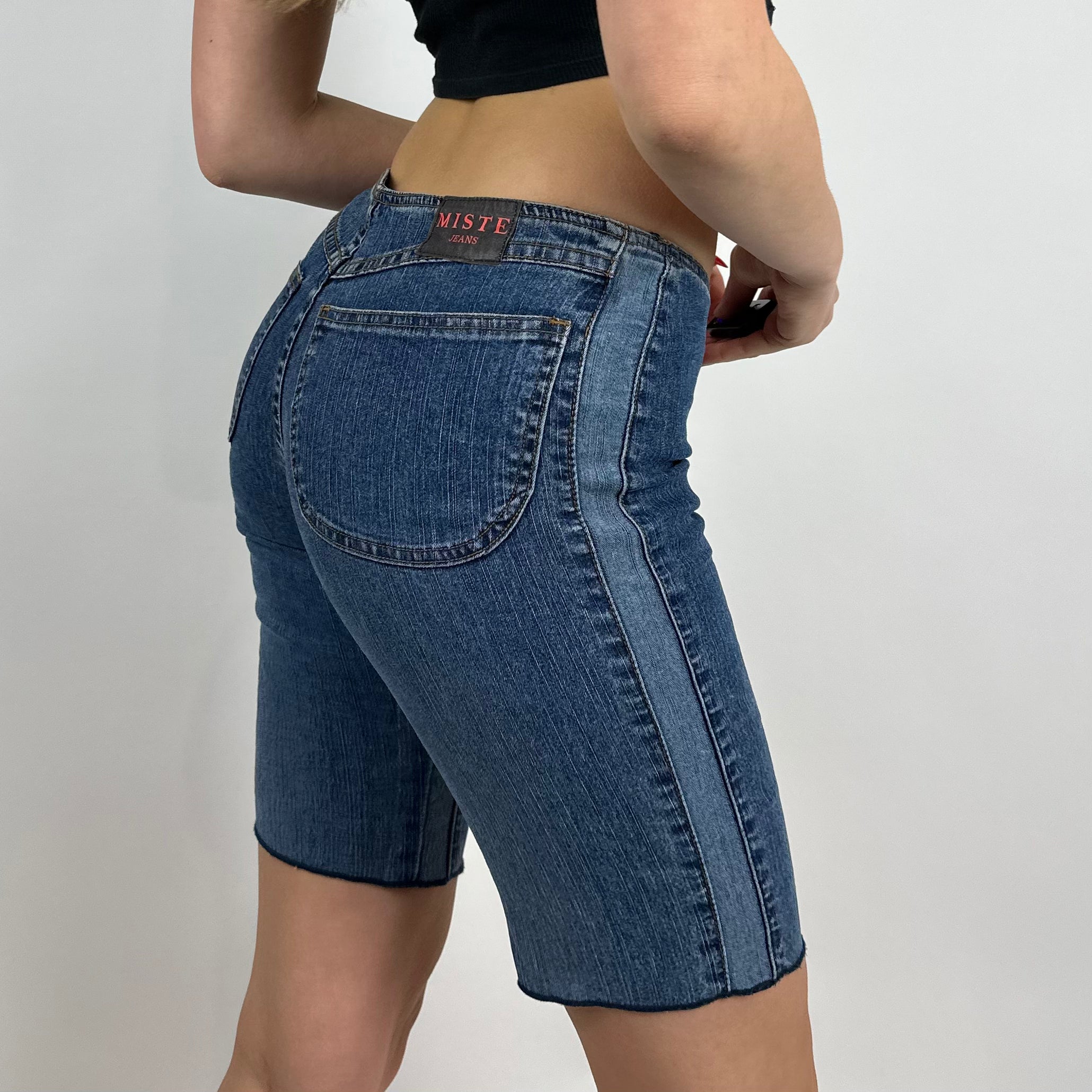 Y2K Low-Rise Long Denim Shorts (0/2)