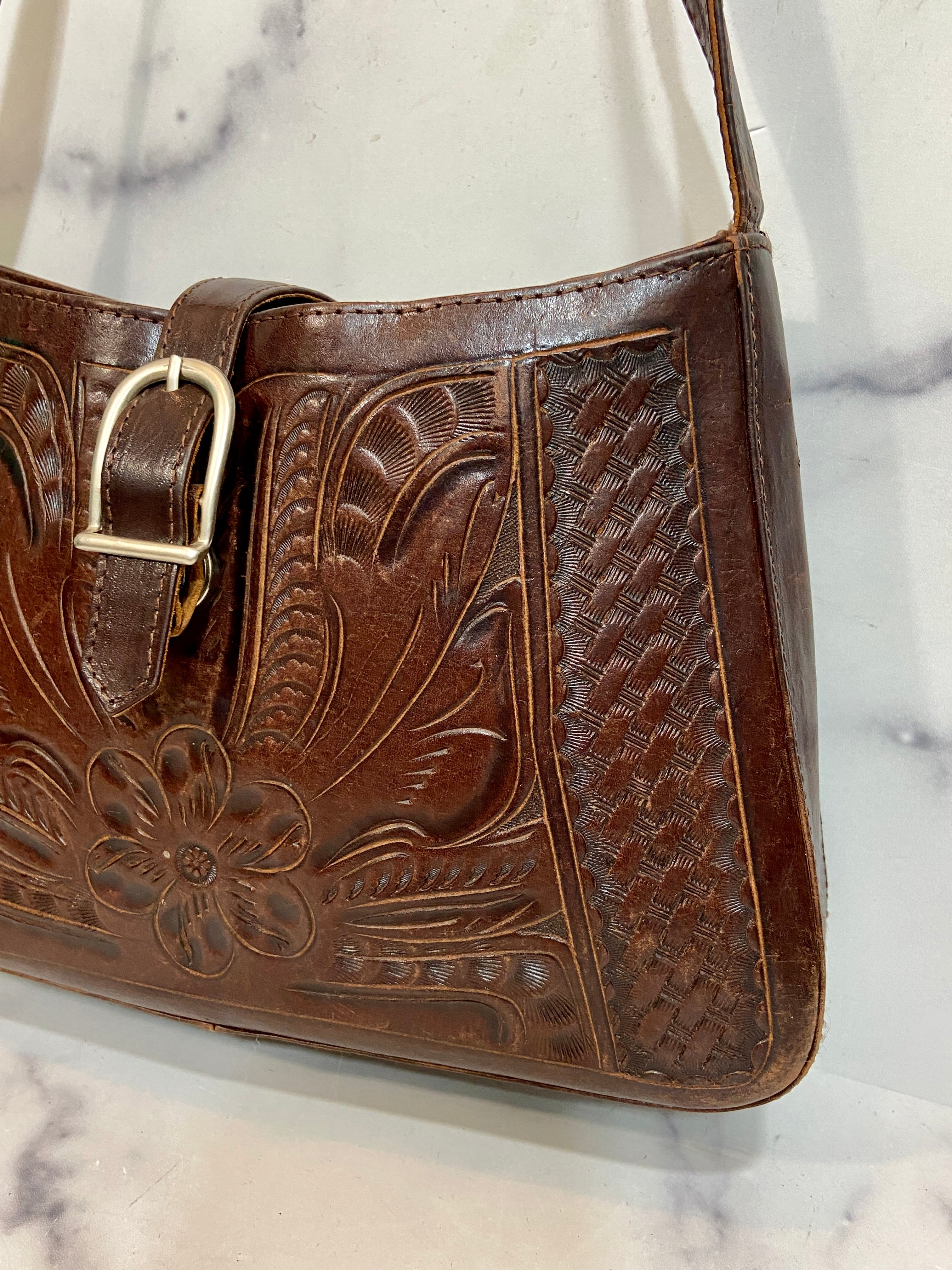 Vintage 70s Tan Leather Tooled Purse