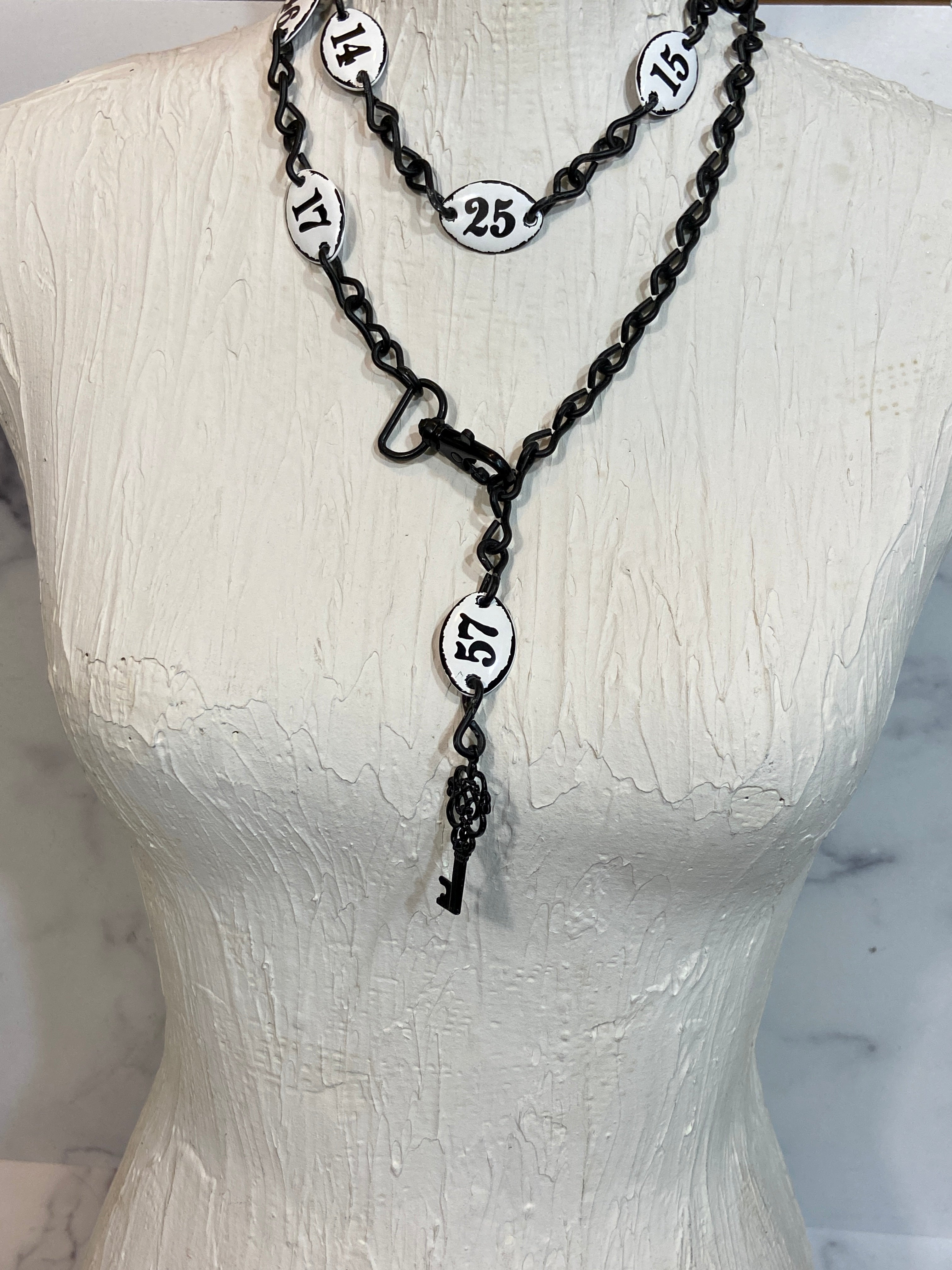 Metal numbers belt or choker