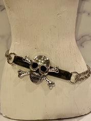 Skull with chains belt