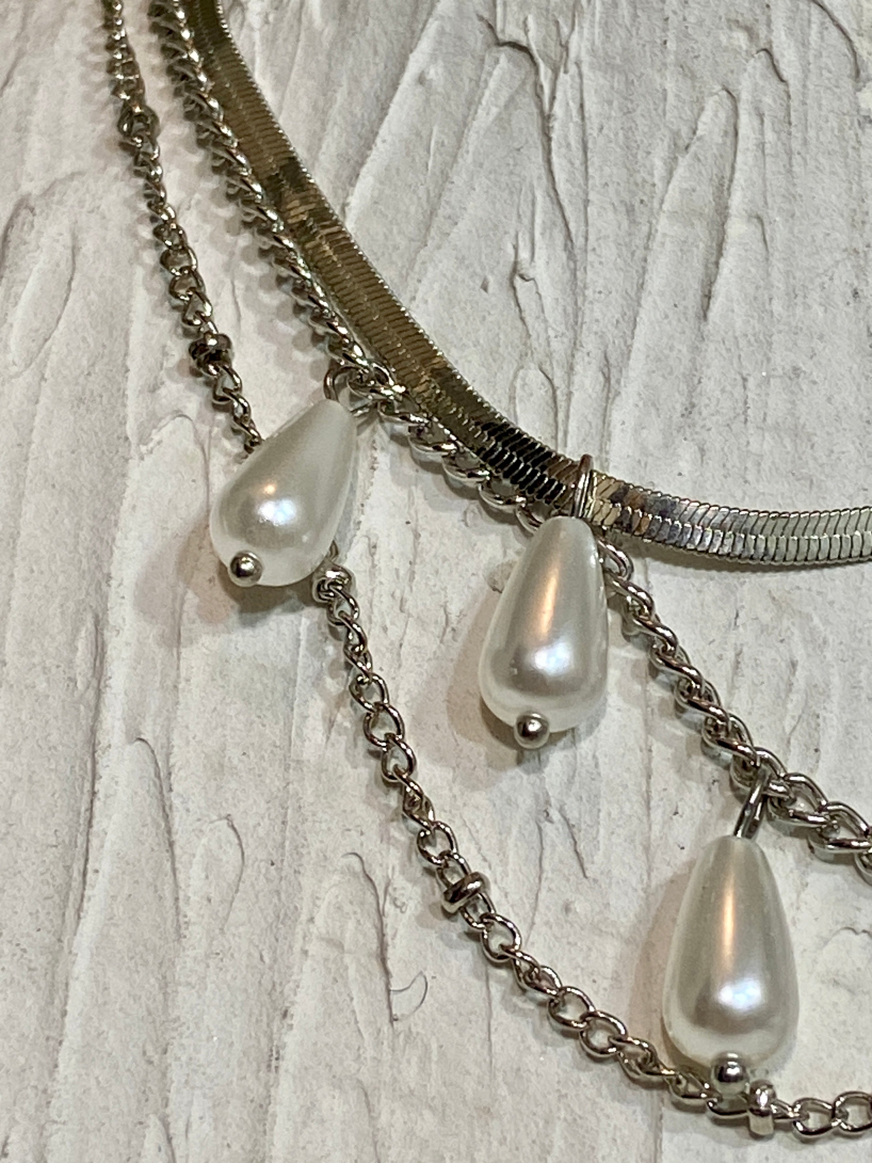 Pearls with Layers of chain