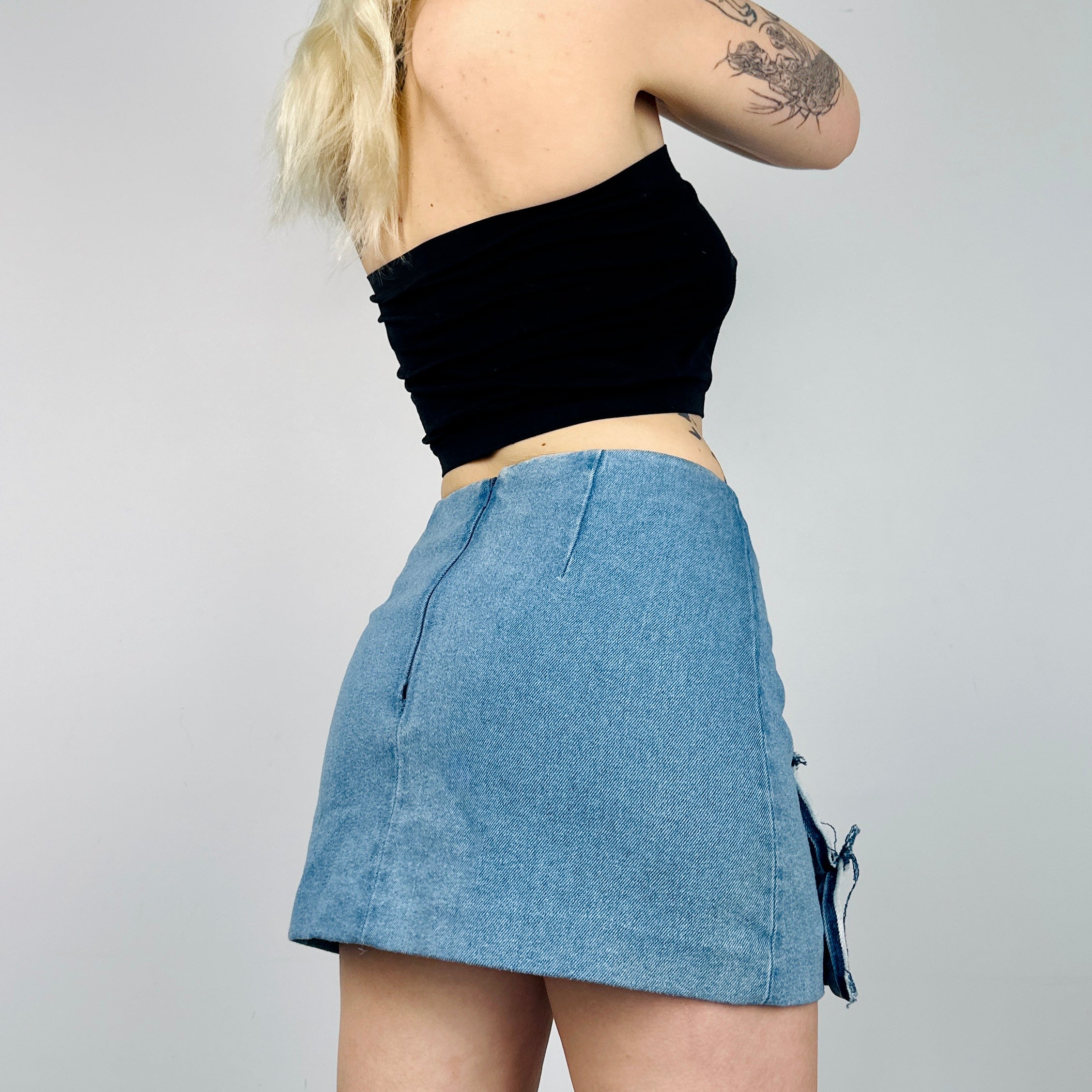 Oversized Bow Denim Miniskirt (S)