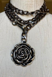 One flower chain belt