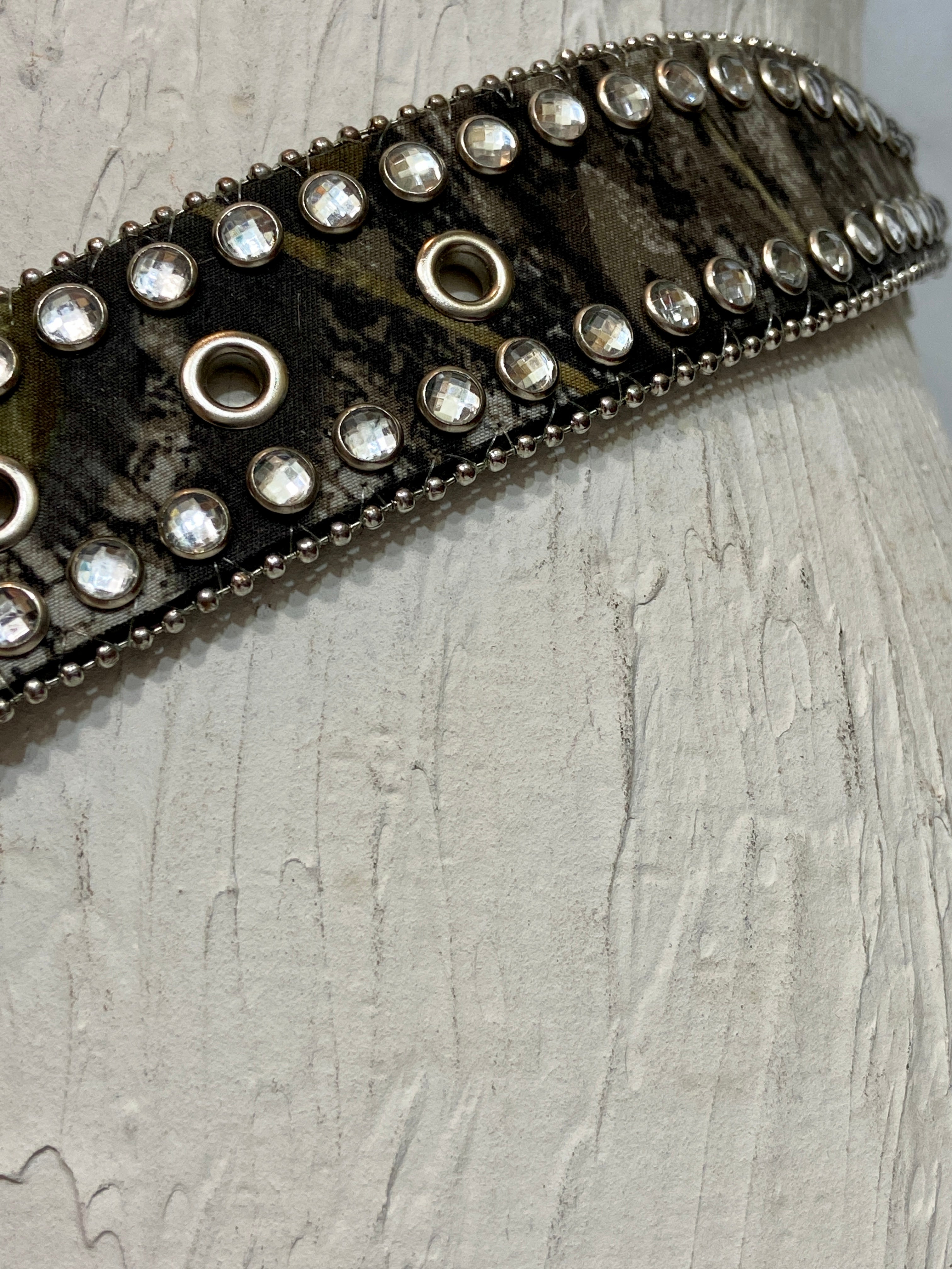 Heavy silver plate in a beautiful leather belt