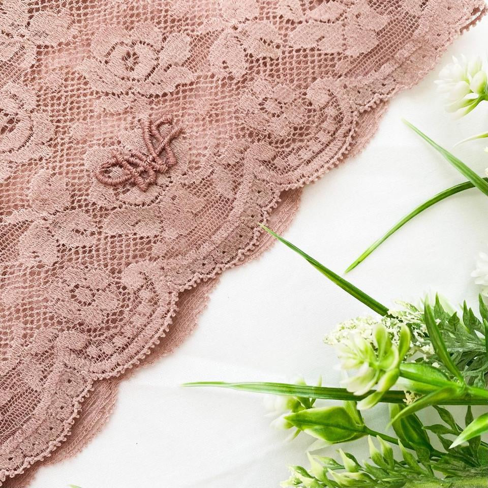 Vintage Diane Von Furstenburg Lace Bralette (M)