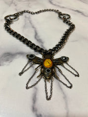 Bee in a chain