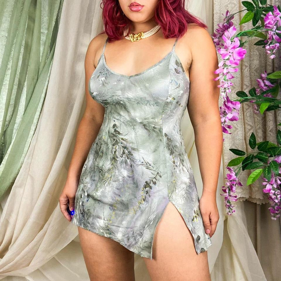 2000 Victoria’s Secret Silk Nature Motif Slip Dress (S/M)