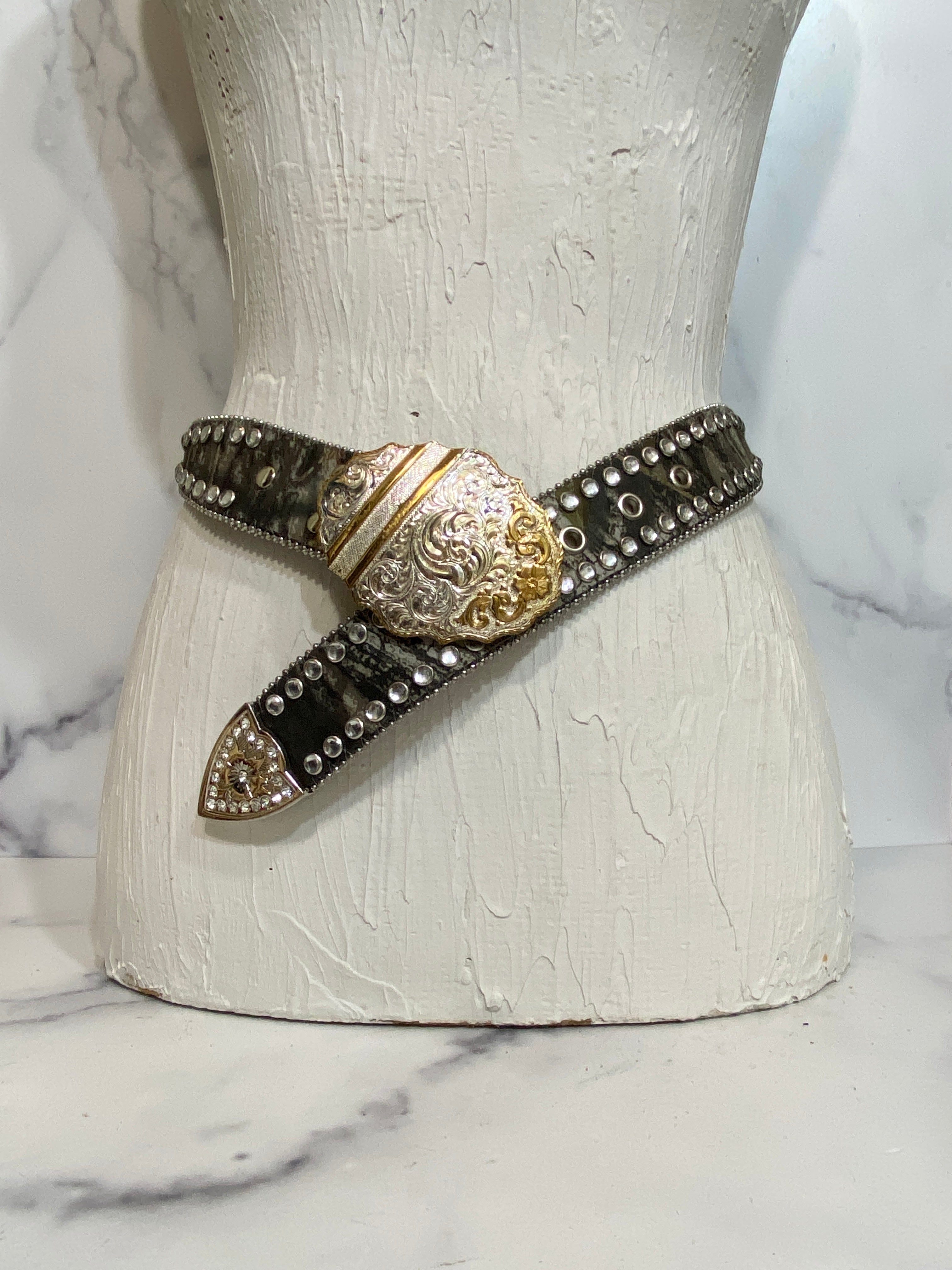 Heavy silver plate in a beautiful leather belt