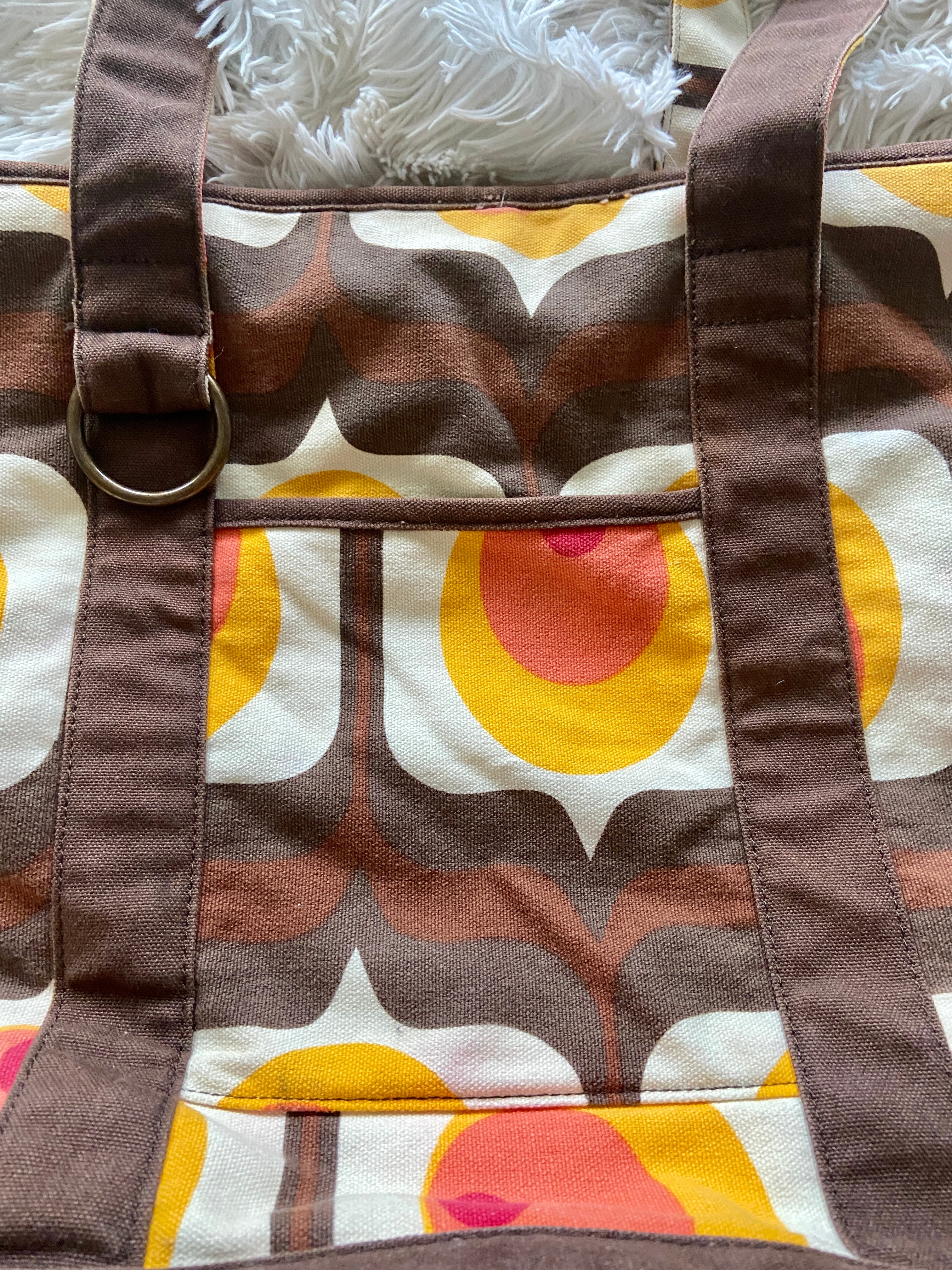 Tote bag