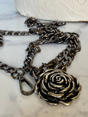 One flower chain belt