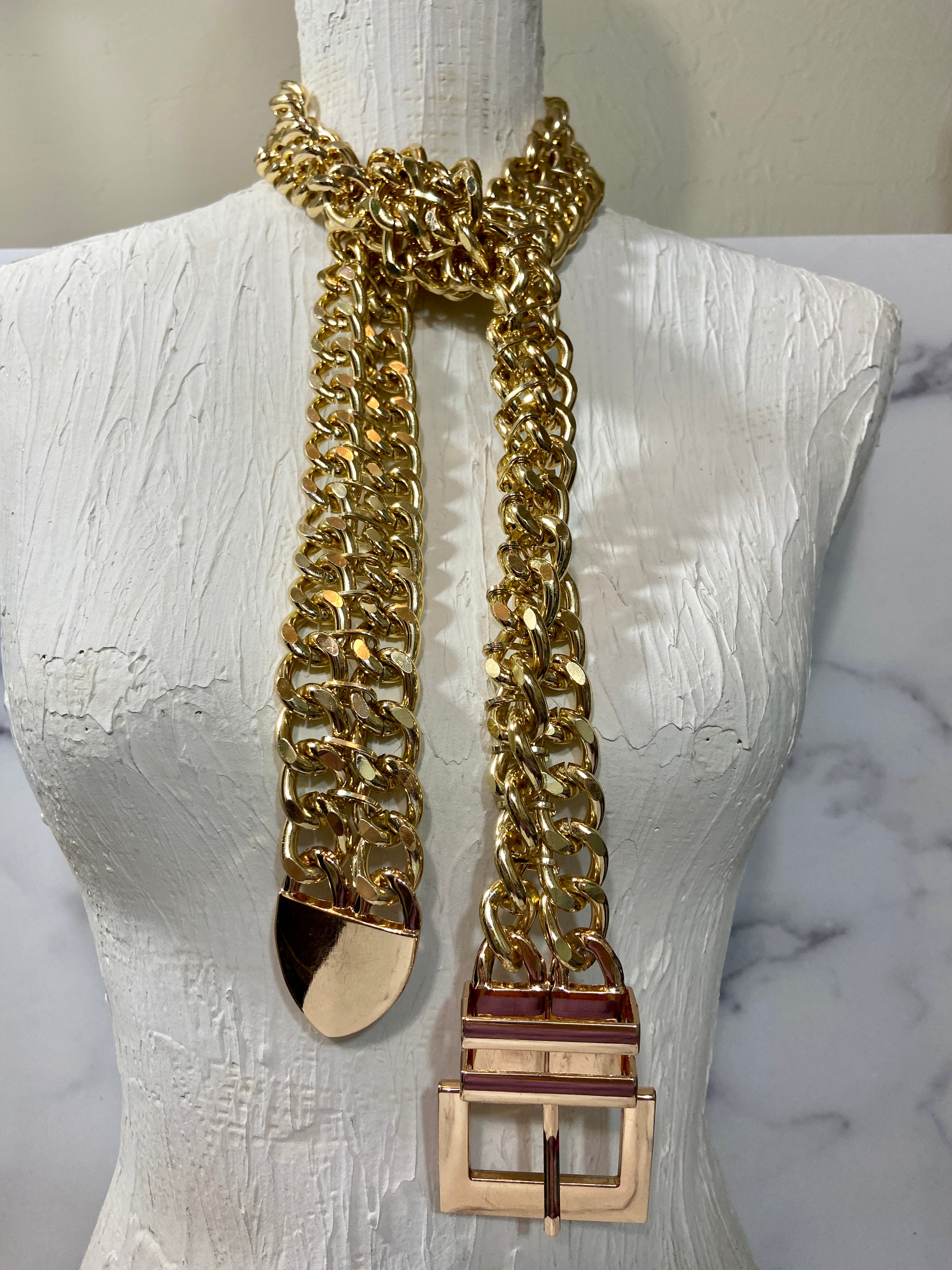 Chunky chain waist gold belt