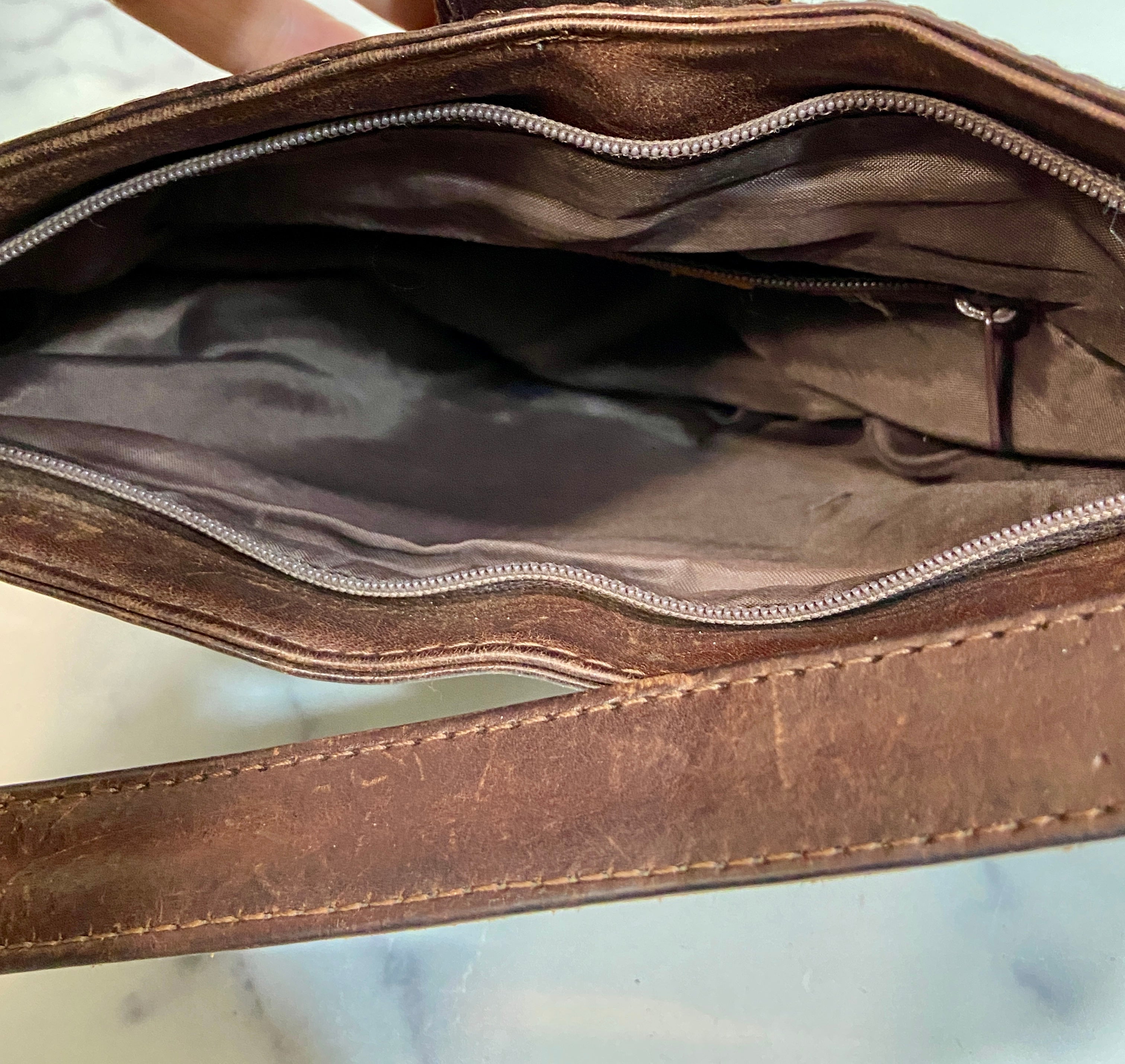 Vintage 70s Tan Leather Tooled Purse