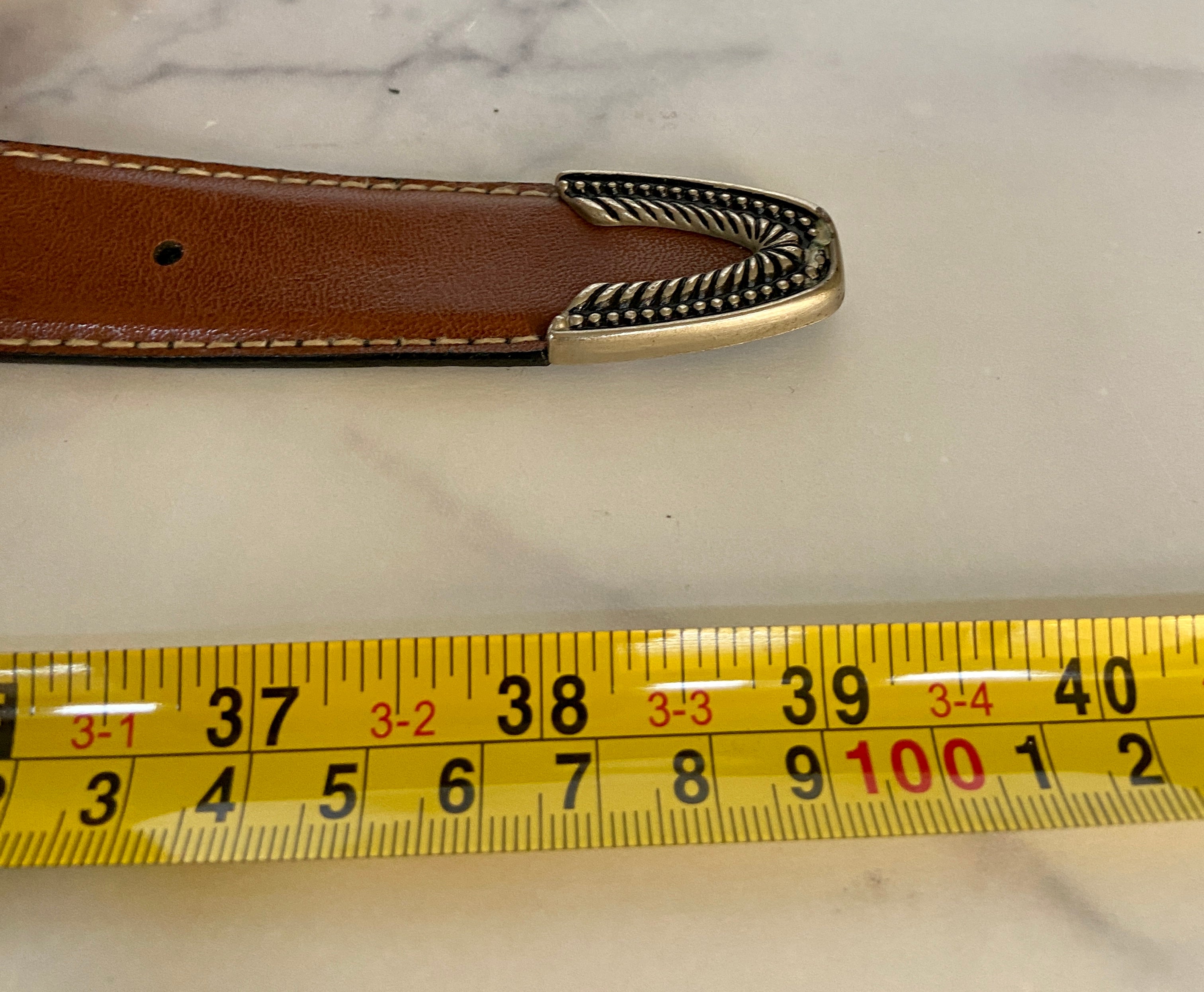 Brown tone leather belt
