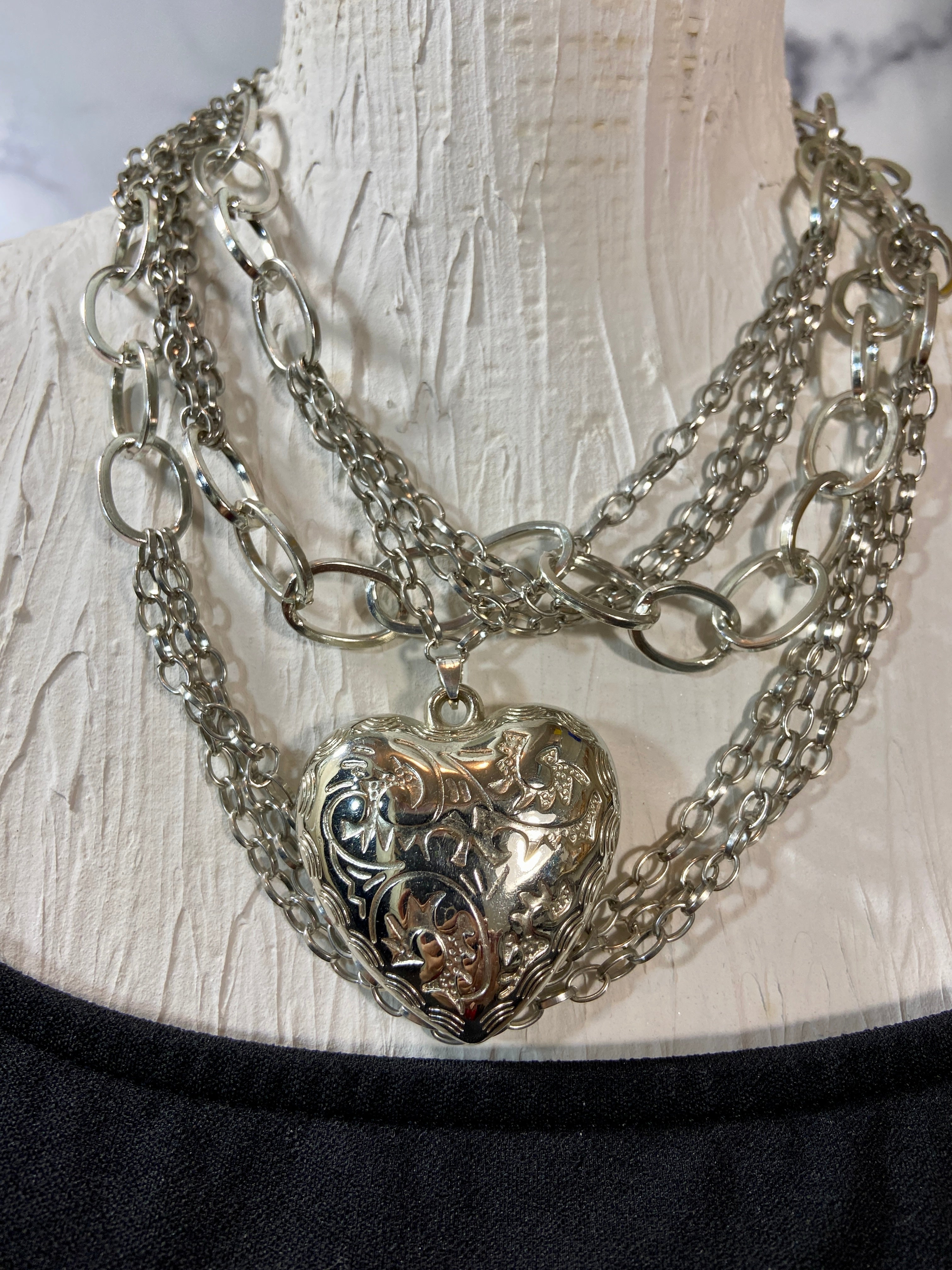 Heart in layers chains